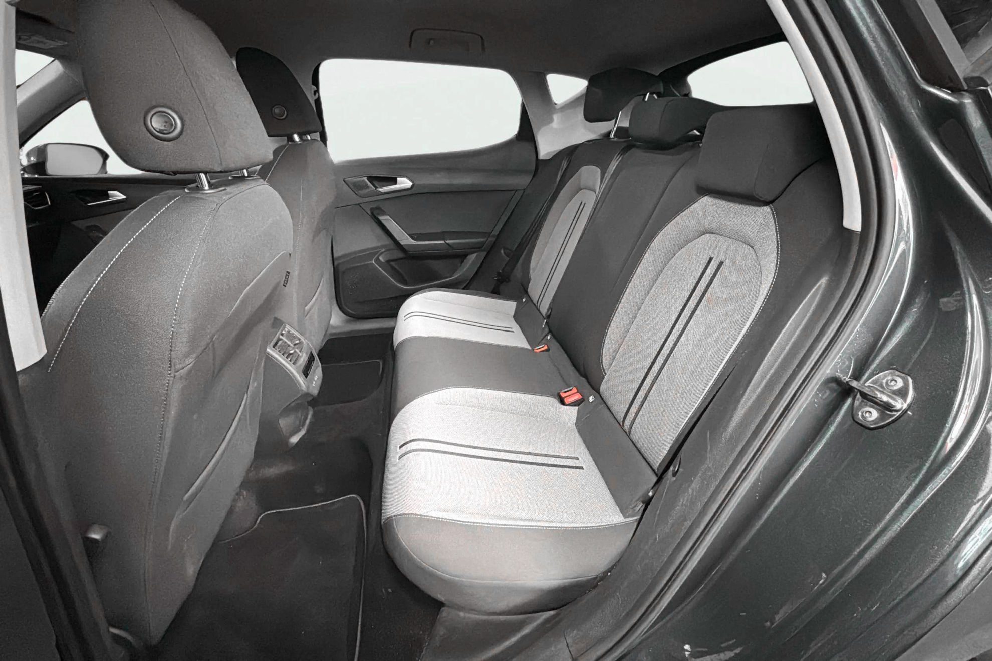 SEAT León 2.0 TDI DSG-7 Style - foto 15