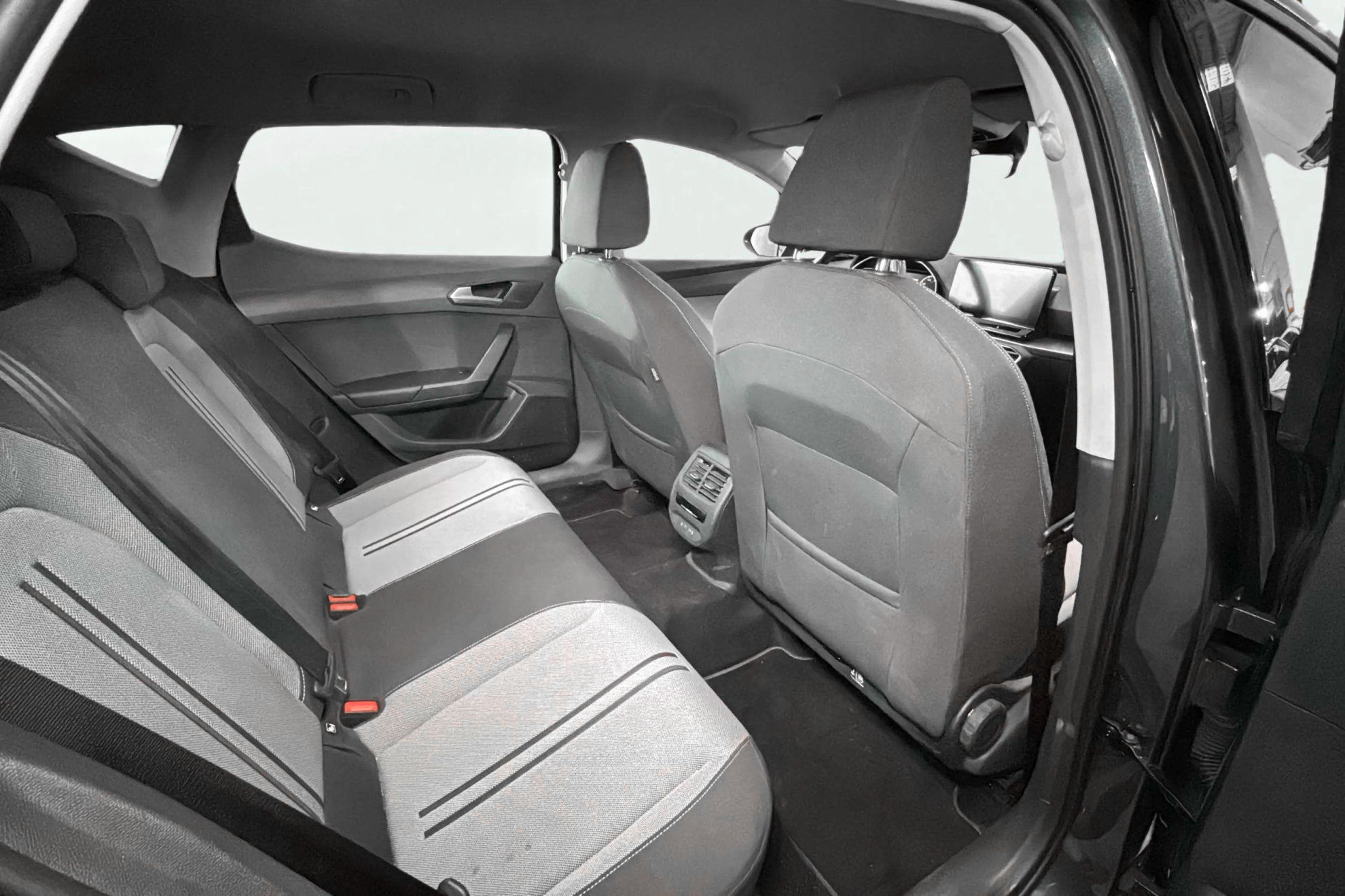 SEAT León 2.0 TDI DSG-7 Style - foto 18