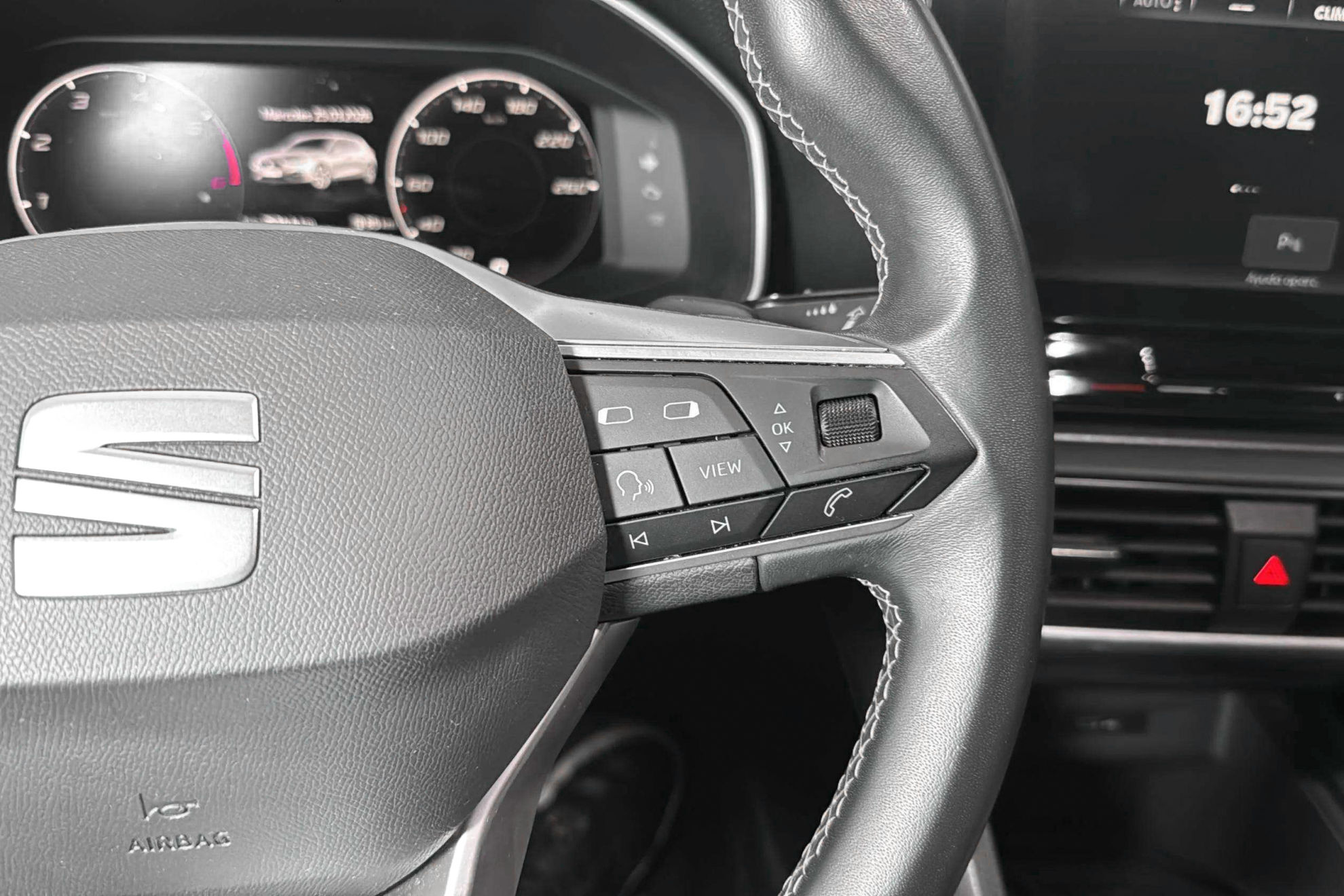 SEAT León 2.0 TDI DSG-7 Style - foto 23