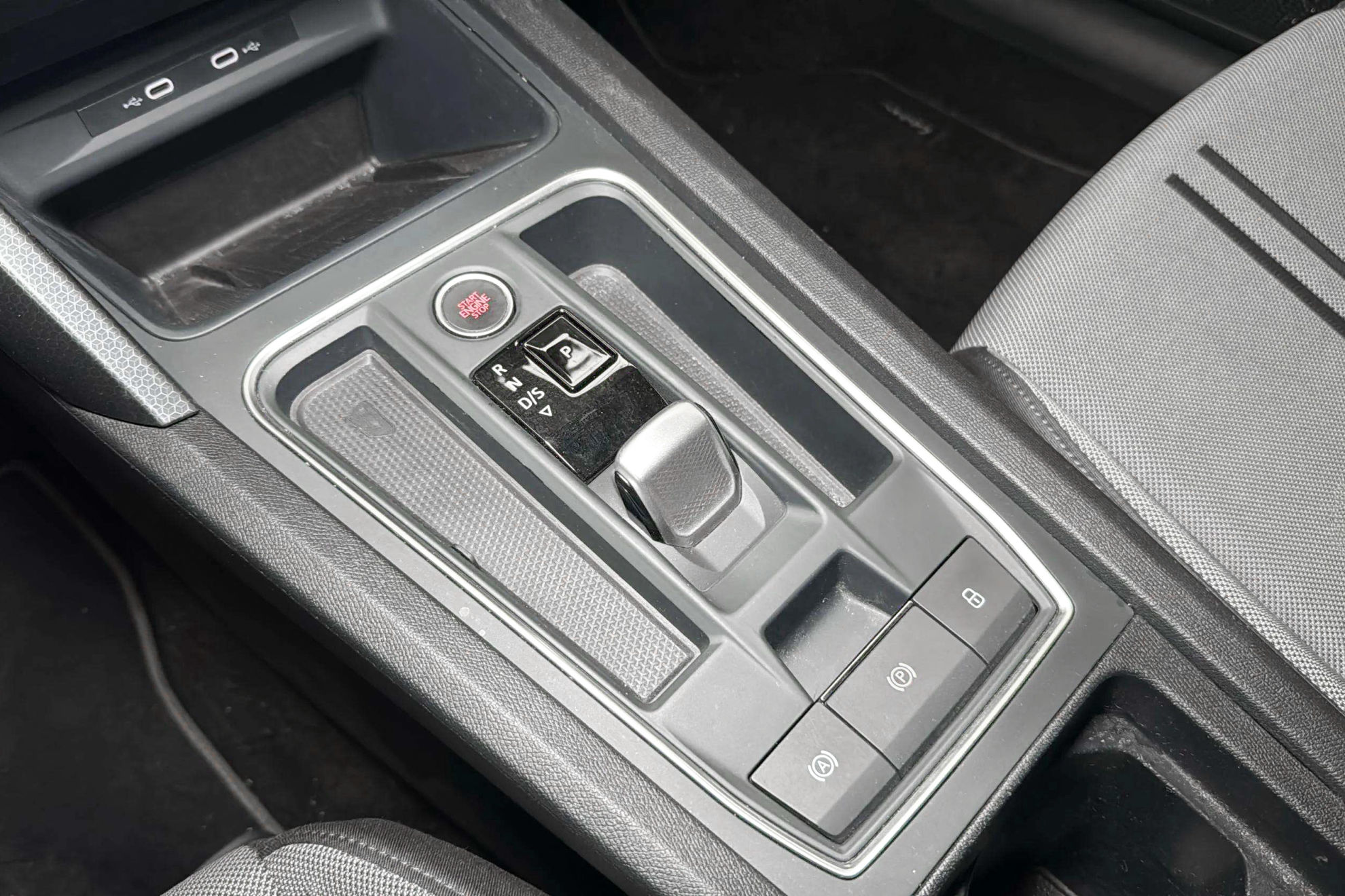 SEAT León 2.0 TDI DSG-7 Style - foto 34