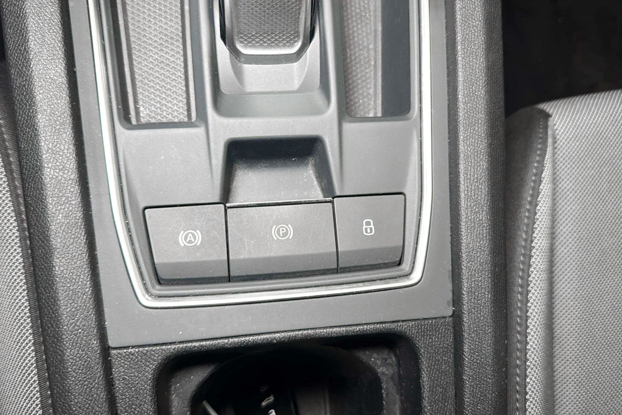 SEAT León 2.0 TDI DSG-7 Style - foto 35