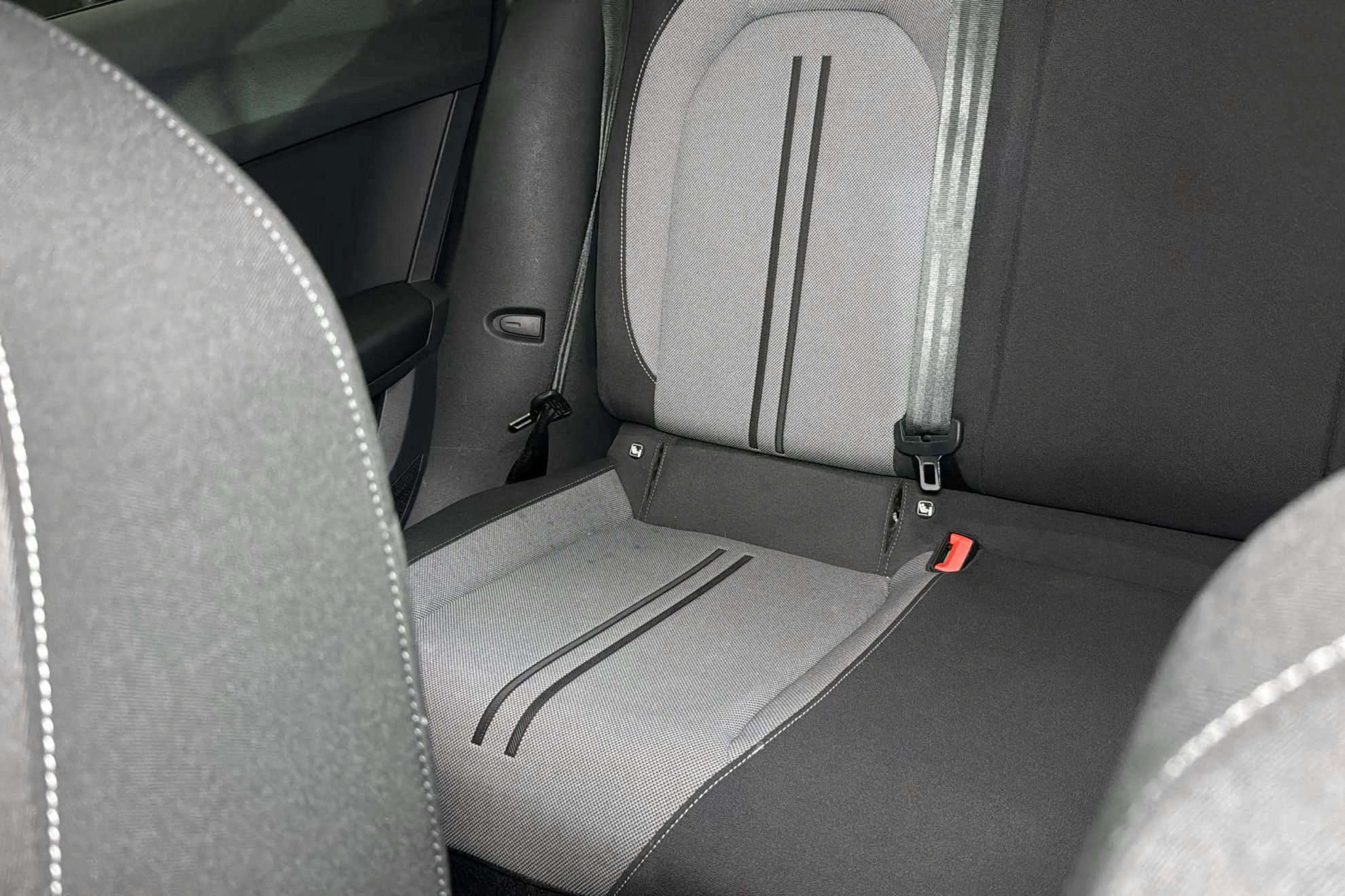 SEAT León 2.0 TDI DSG-7 Style - foto 38