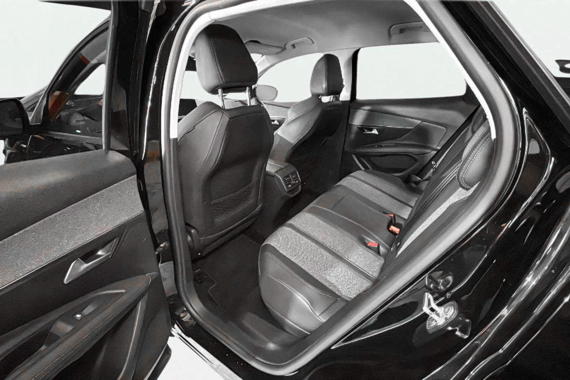 Peugeot 3008 Hybrid 225 eEAT8 Allure - foto 13