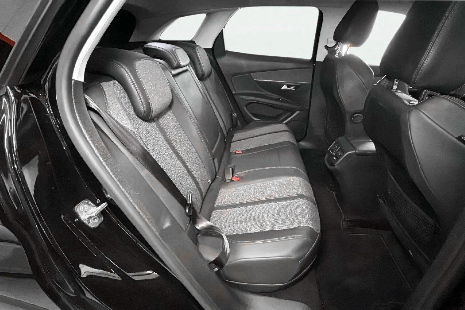 Peugeot 3008 Hybrid 225 eEAT8 Allure - foto 18