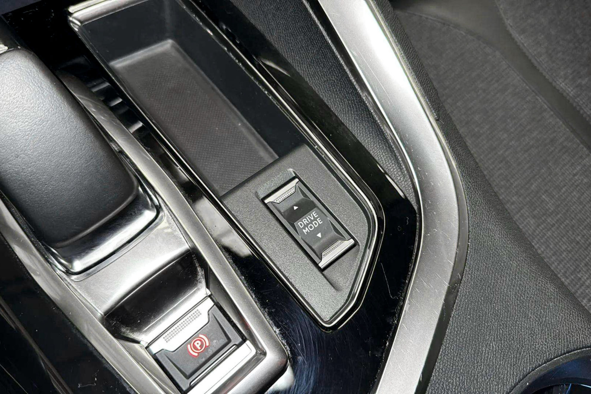 Peugeot 3008 Hybrid 225 eEAT8 Allure - foto 39