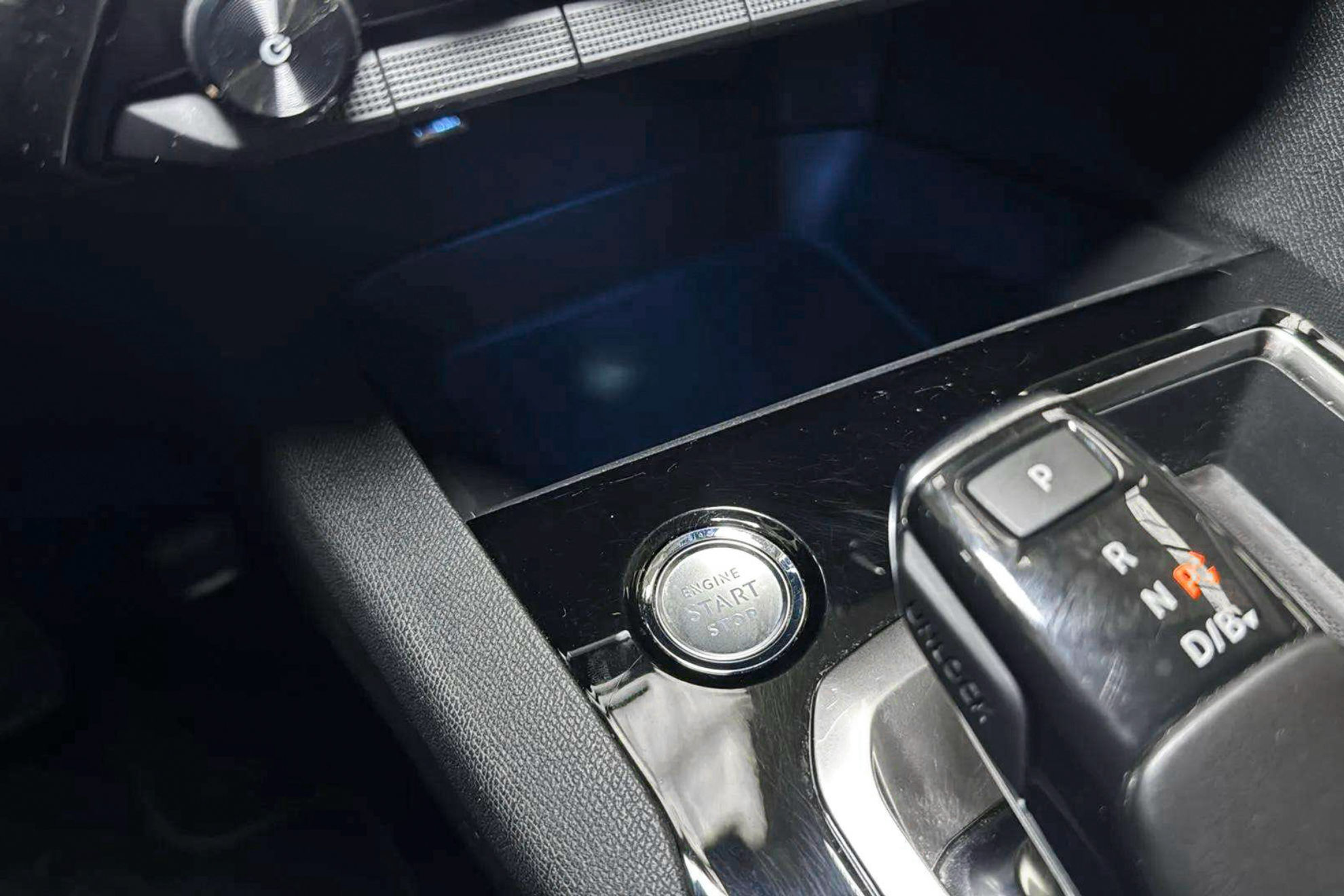 Peugeot 3008 Hybrid 225 eEAT8 Allure - foto 37
