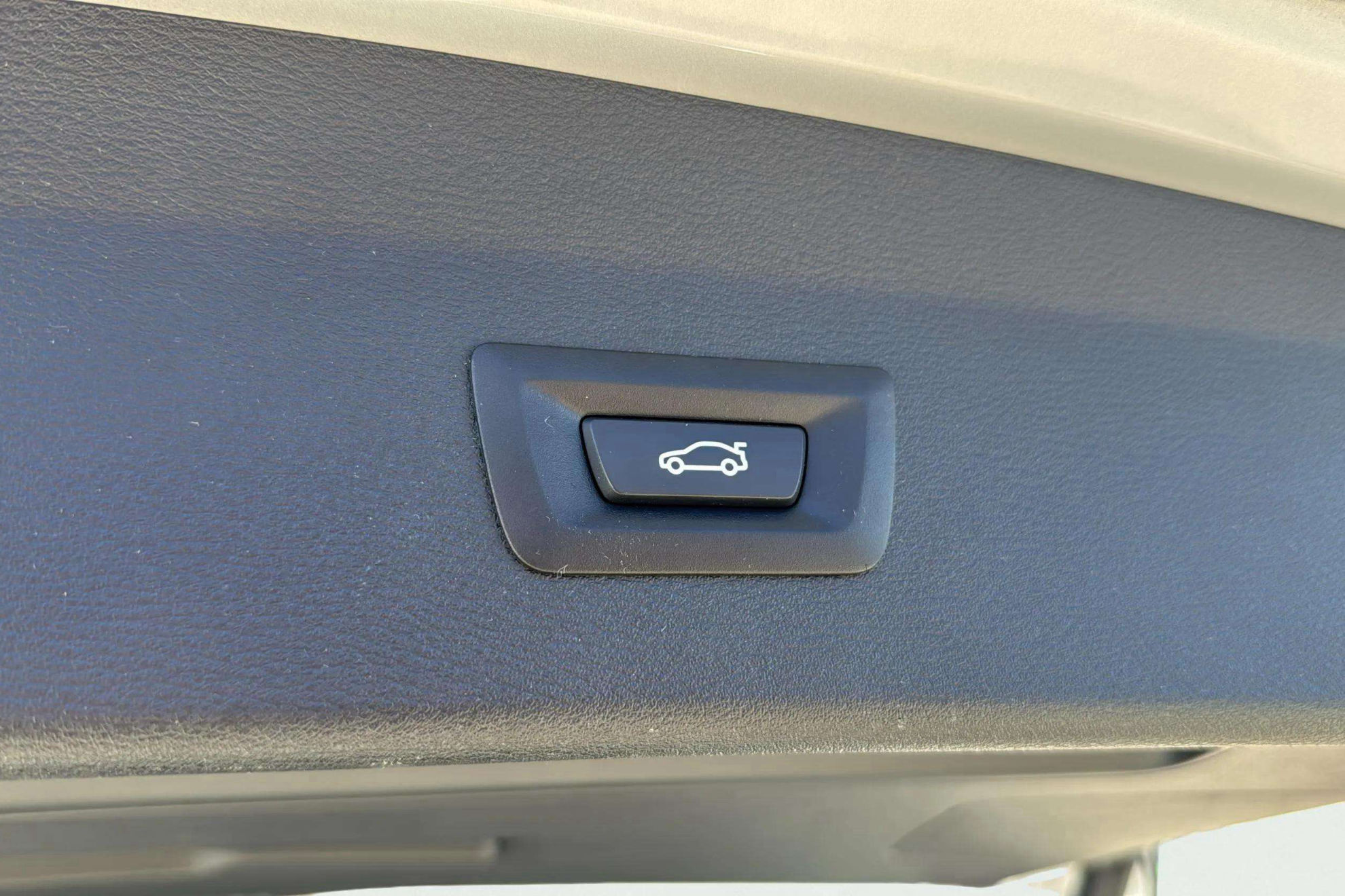 BMW X1 xDrive20dA - foto 11