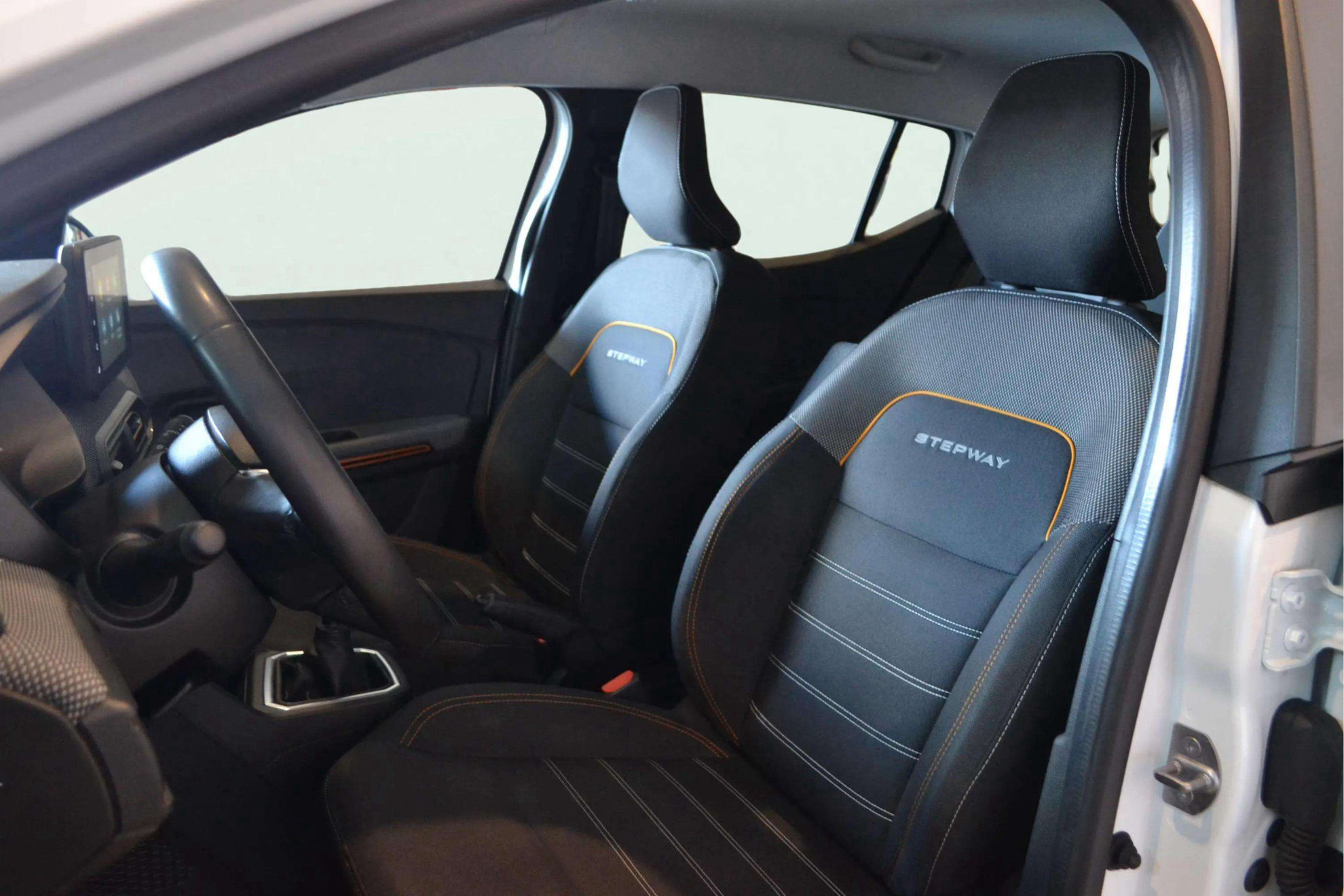 Dacia Sandero Stepway Comfort TCe - foto 13