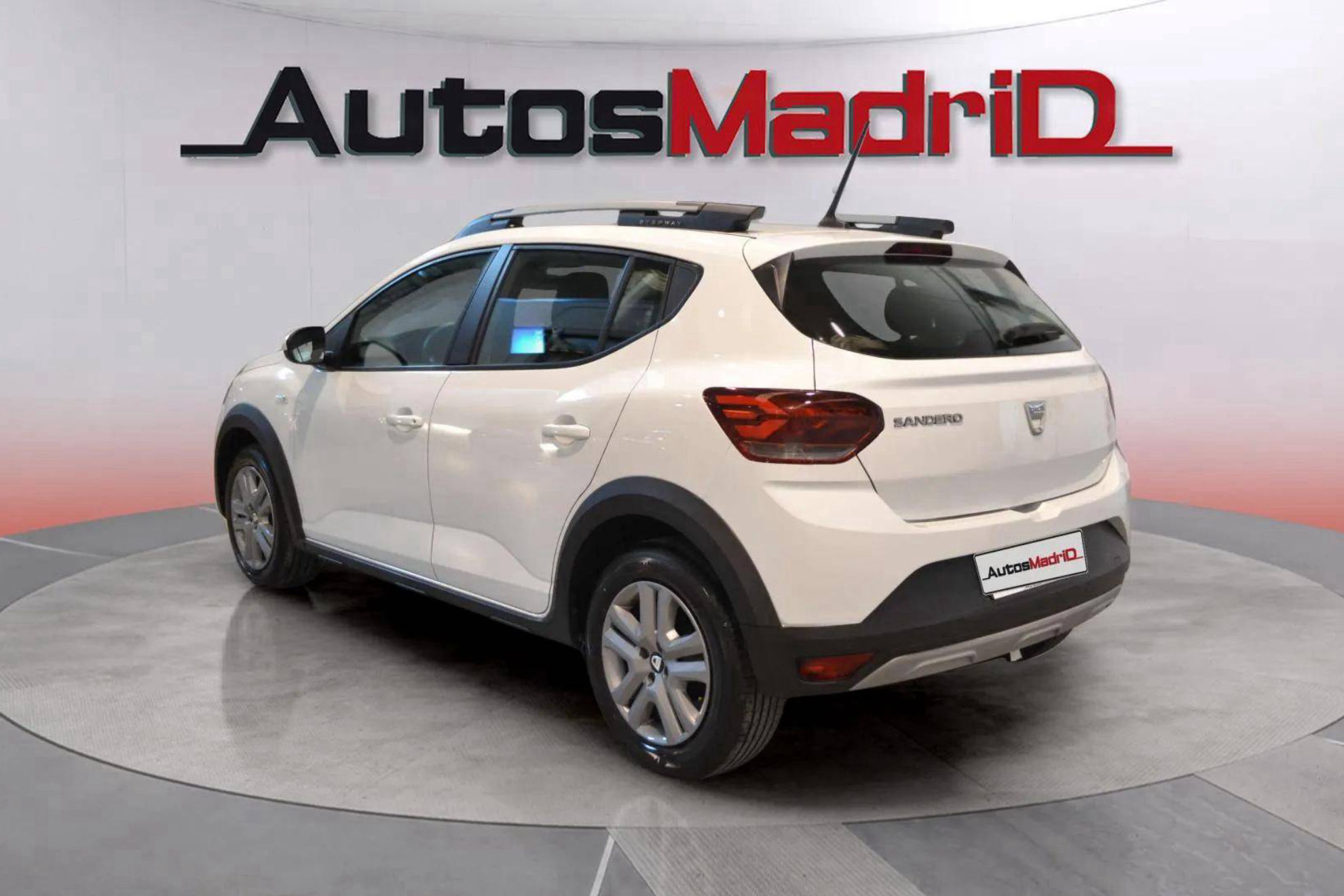 Dacia Sandero Stepway Comfort TCe - foto 5
