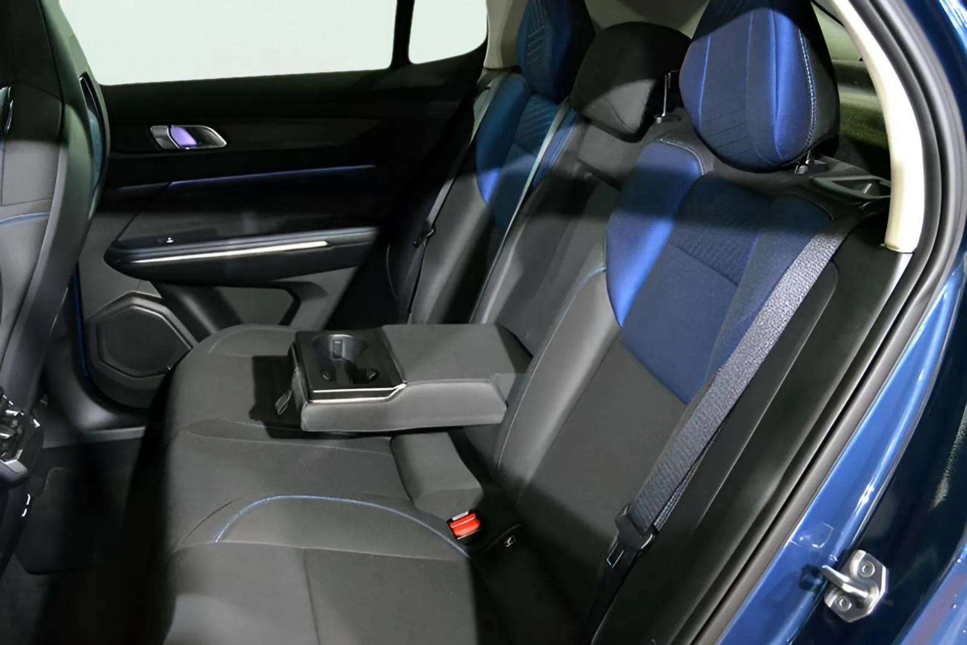 Lynk & Co 01 1.5 PHEV - foto 11