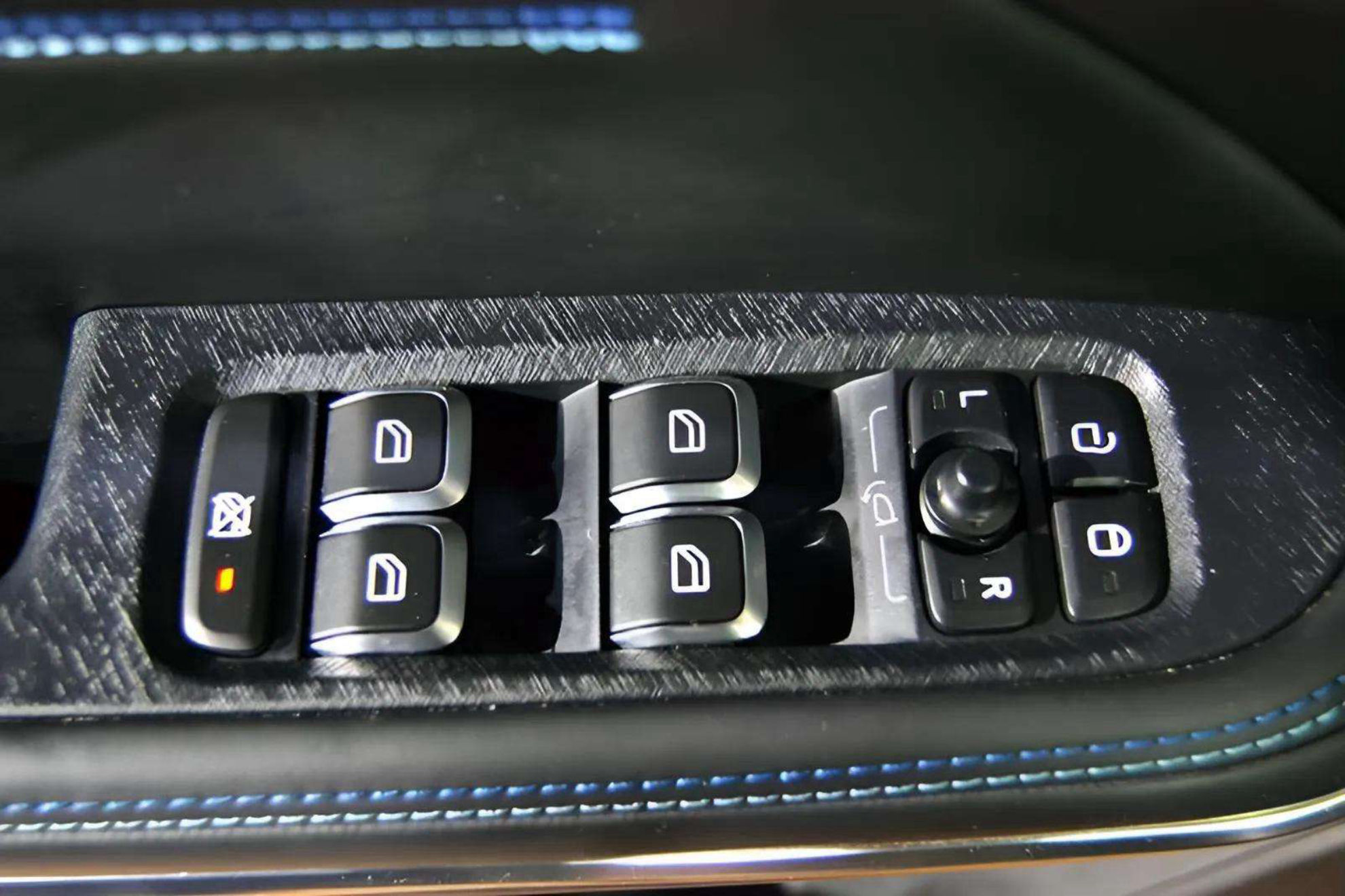 Lynk & Co 01 1.5 PHEV - foto 16