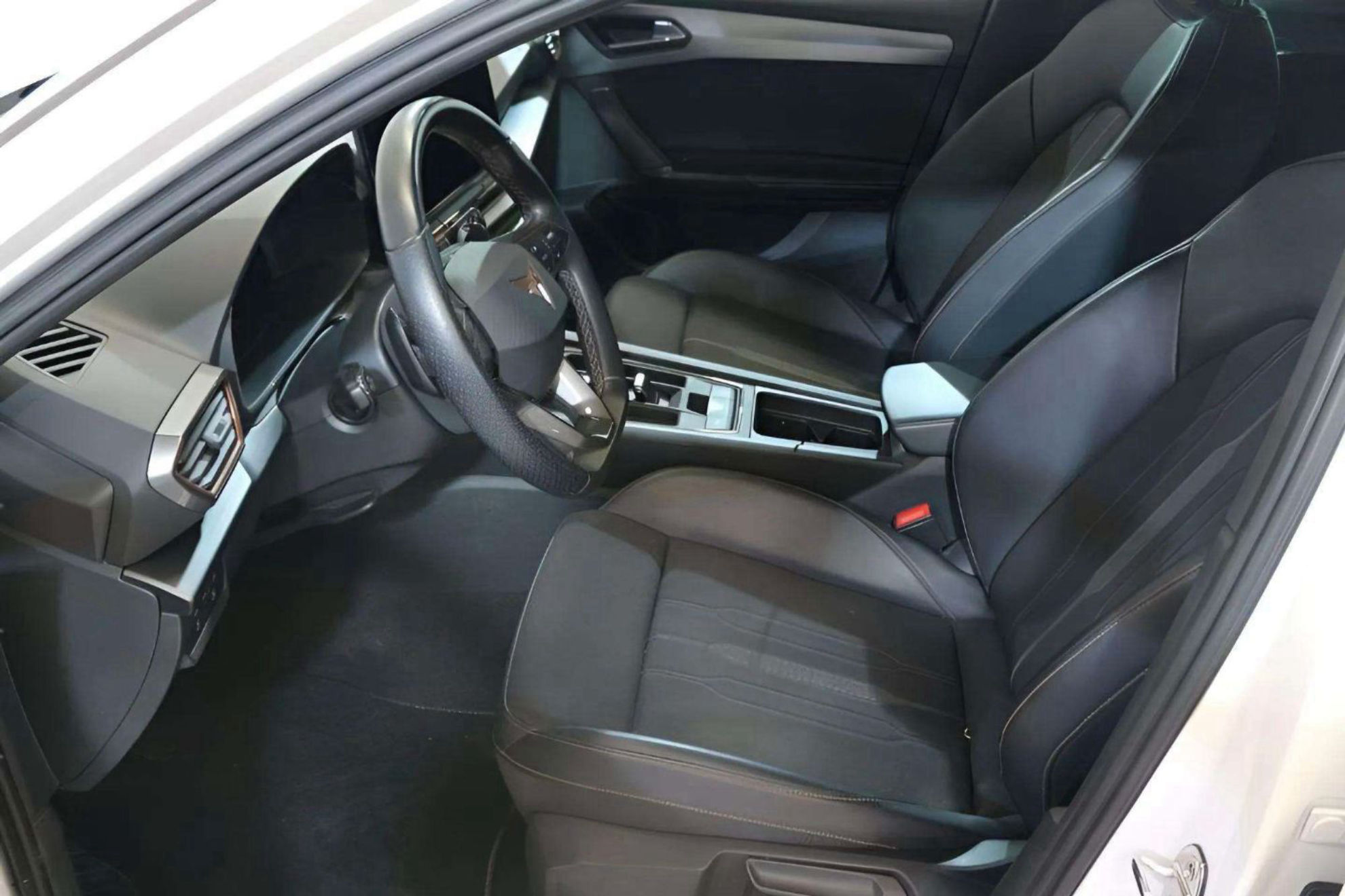 Cupra León SP 1.5 eTSI DSG - foto 9