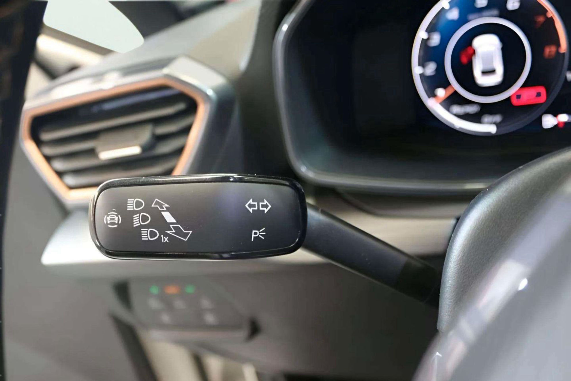 Cupra León SP 1.5 eTSI DSG - foto 18