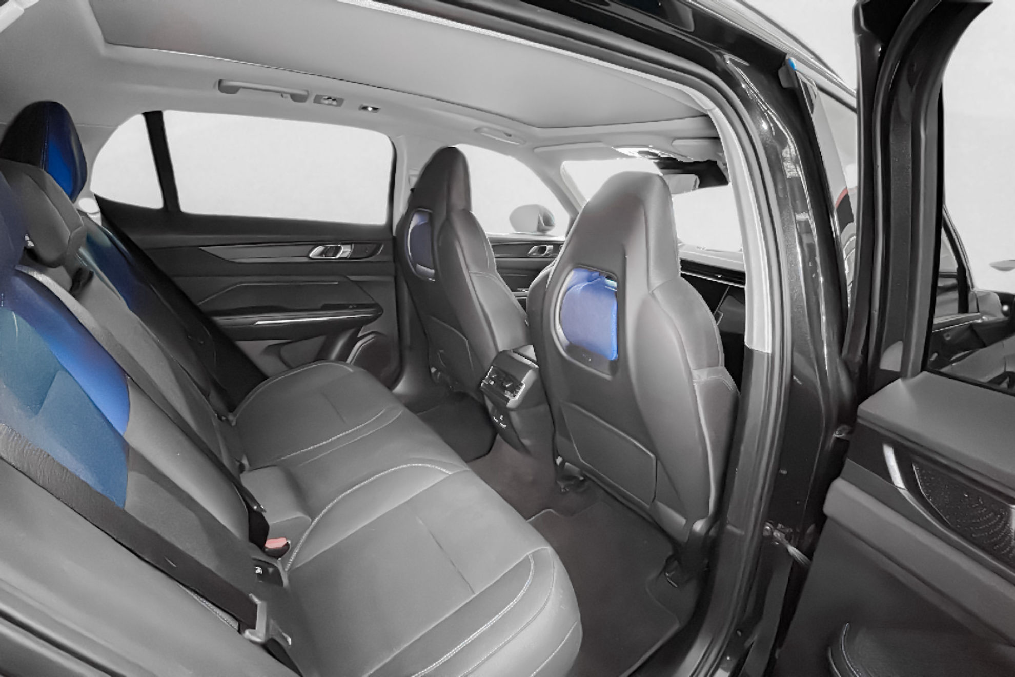 Lynk & Co 01 1.5 PHEV - foto 21