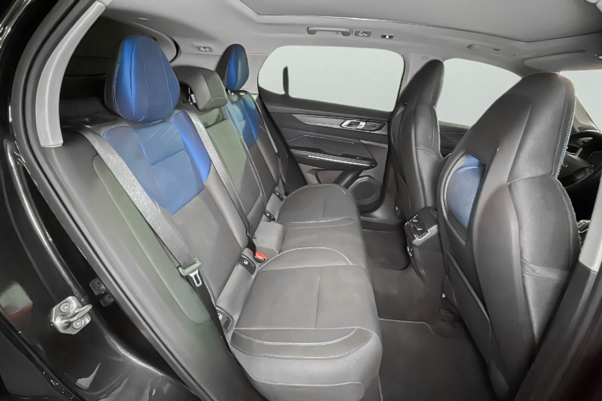 Lynk & Co 01 1.5 PHEV - foto 22