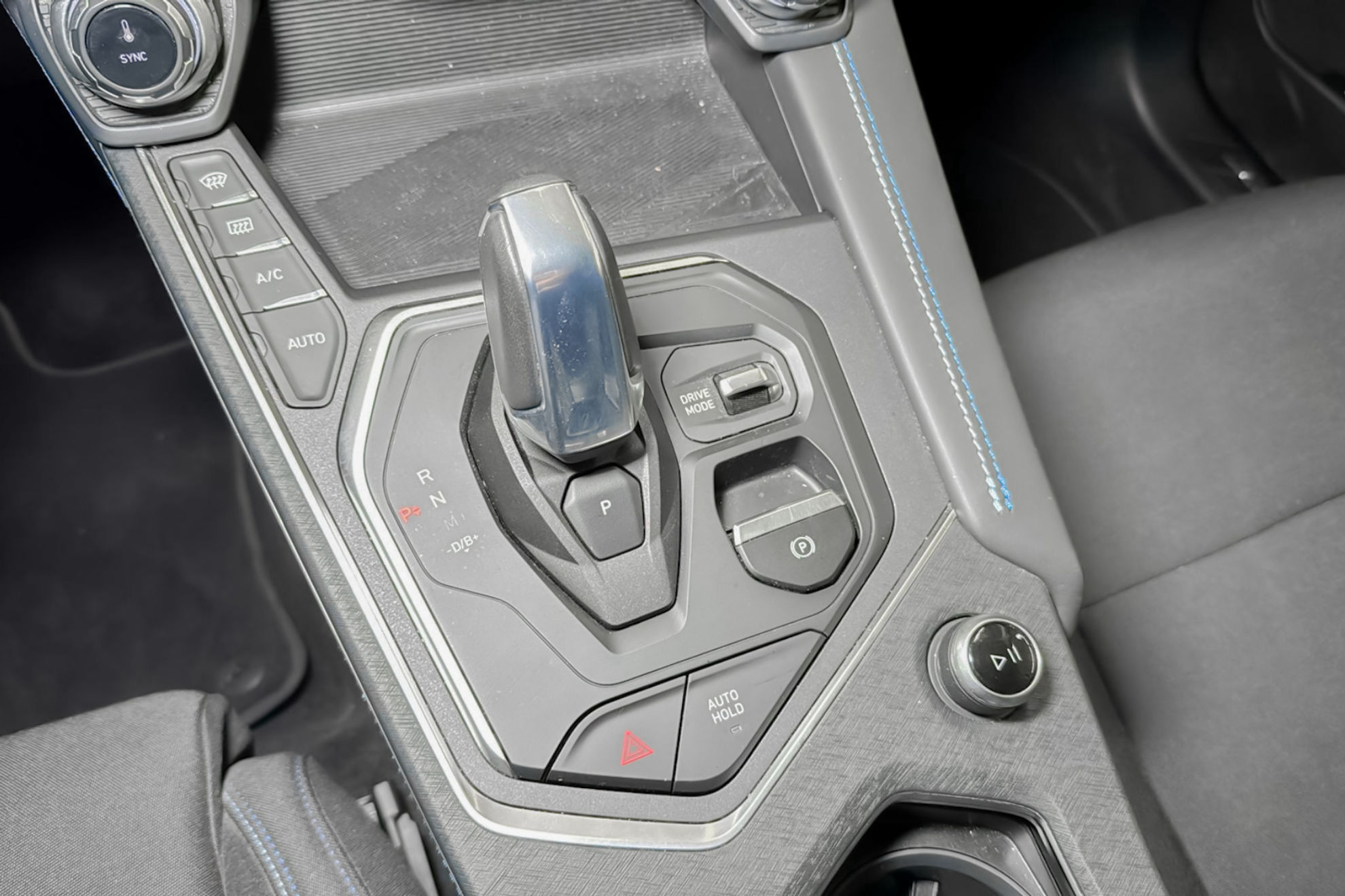 Lynk & Co 01 1.5 PHEV - foto 40