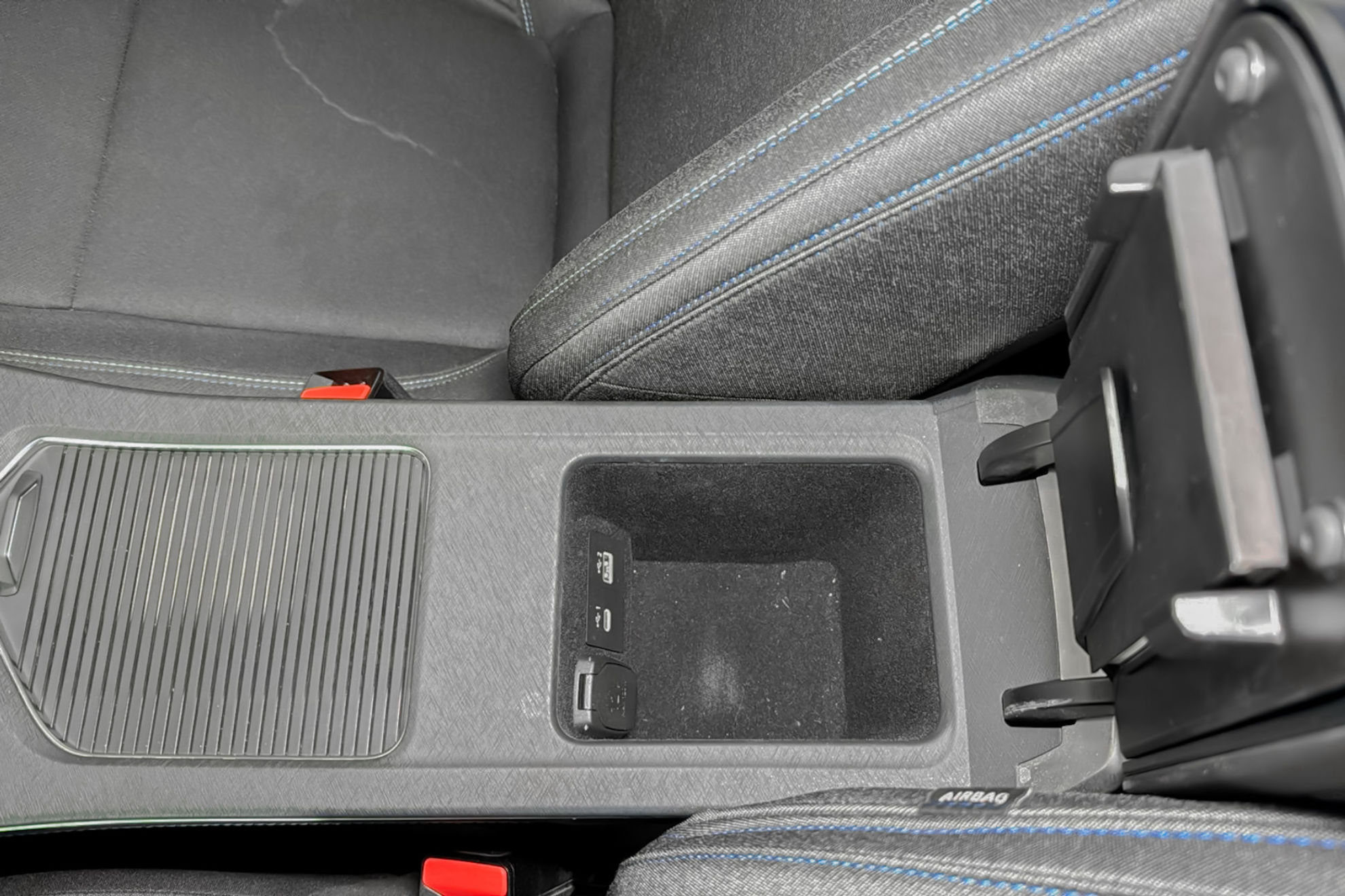 Lynk & Co 01 1.5 PHEV - foto 45