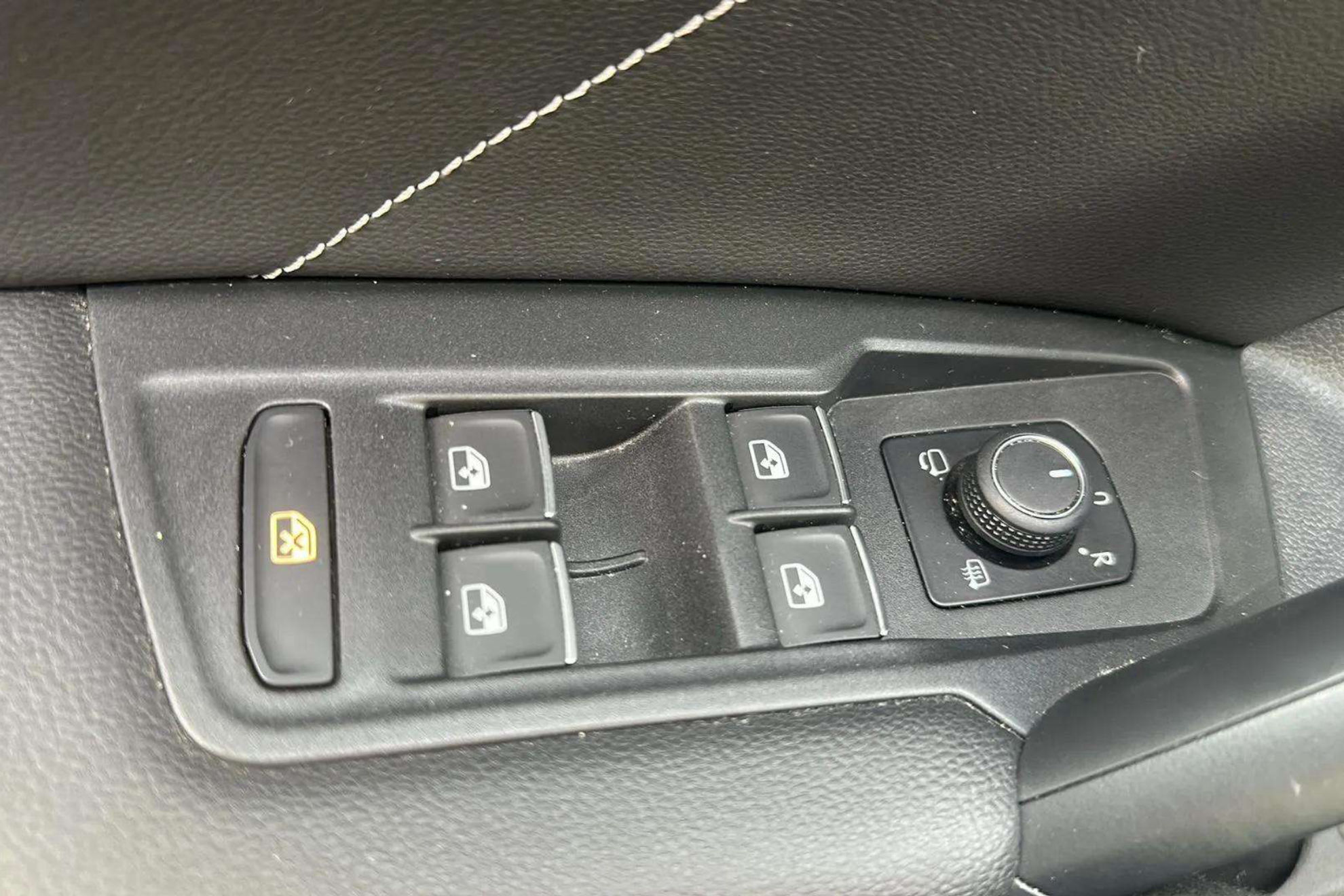 Volkswagen Tiguan R-Line 1.4 TSI eHybrid DSG - foto 21