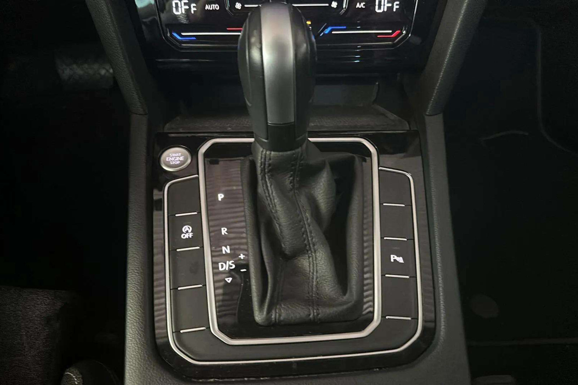 Volkswagen Passat Variant 2.0 TDI - foto 19