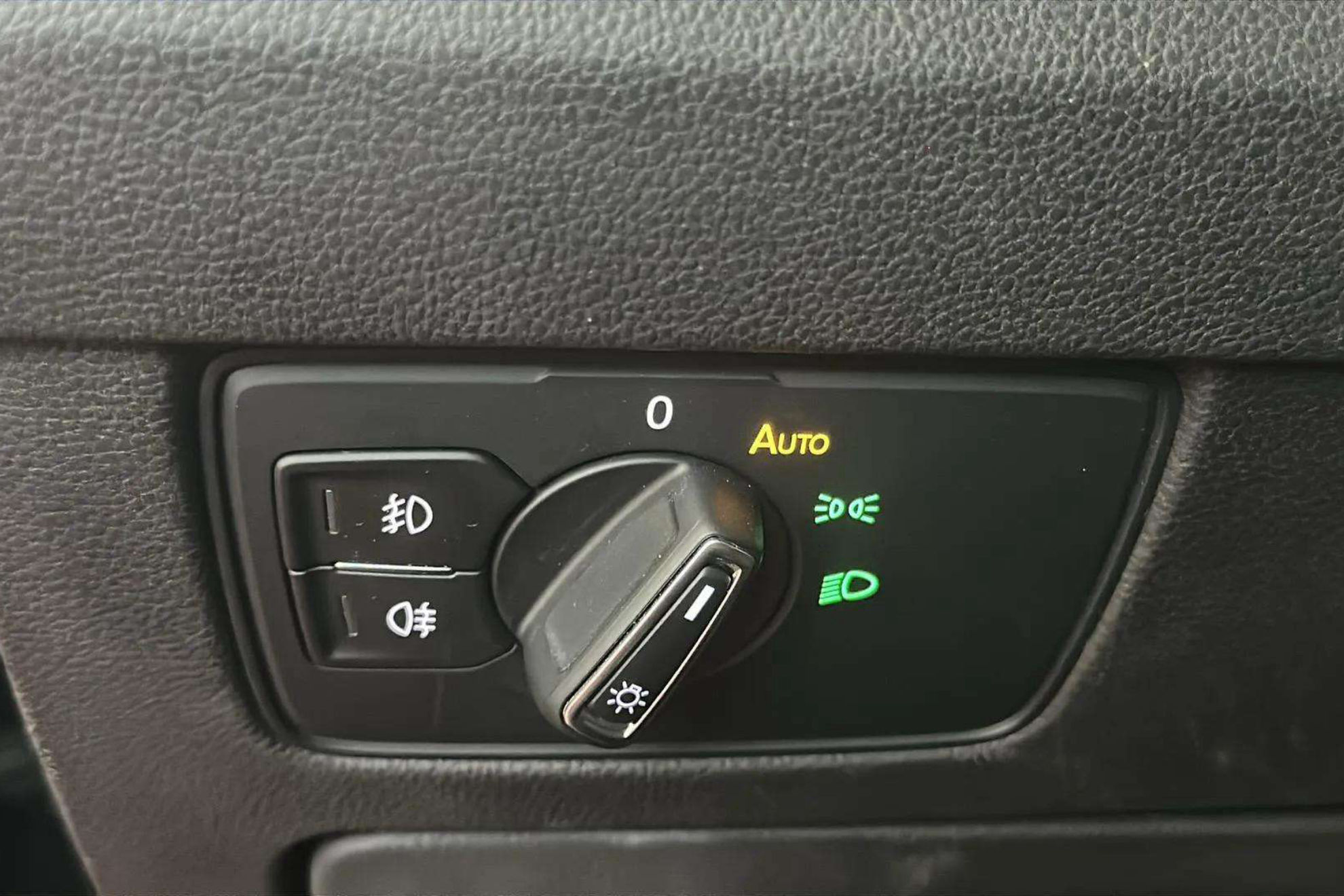 Volkswagen Passat Variant 2.0 TDI - foto 21