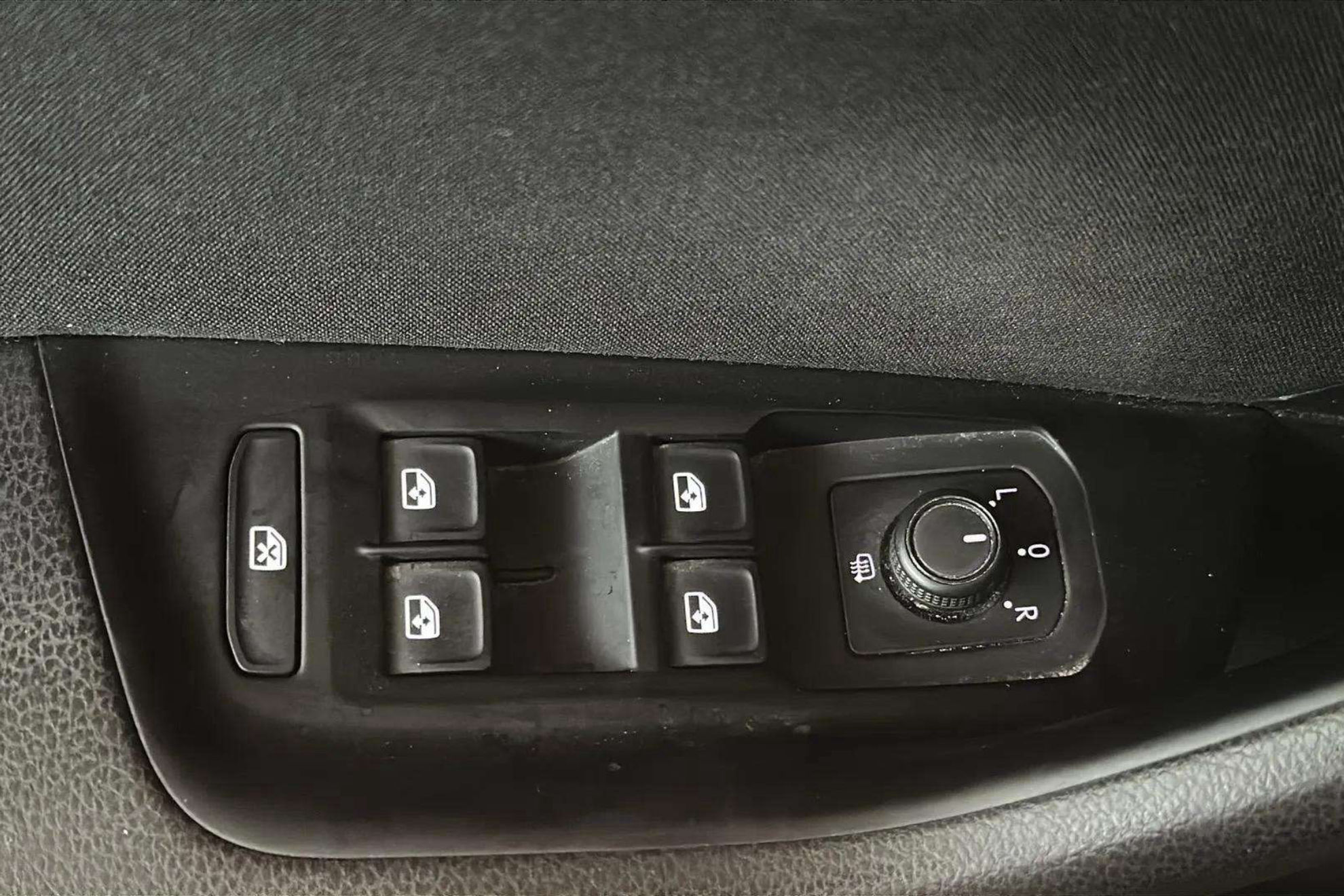 Volkswagen Passat Variant 2.0 TDI - foto 22