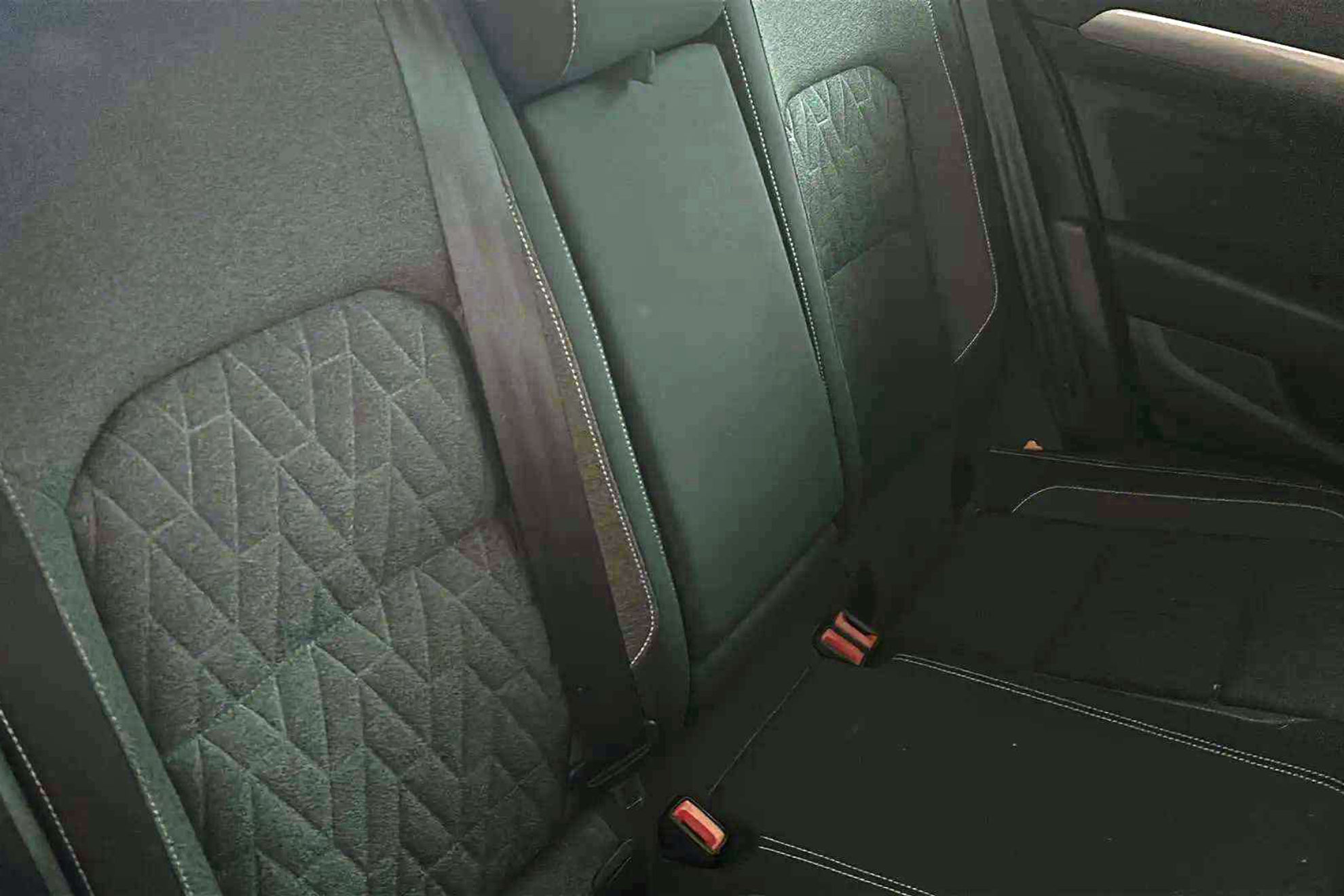 Volkswagen Passat Variant 2.0 TDI - foto 24