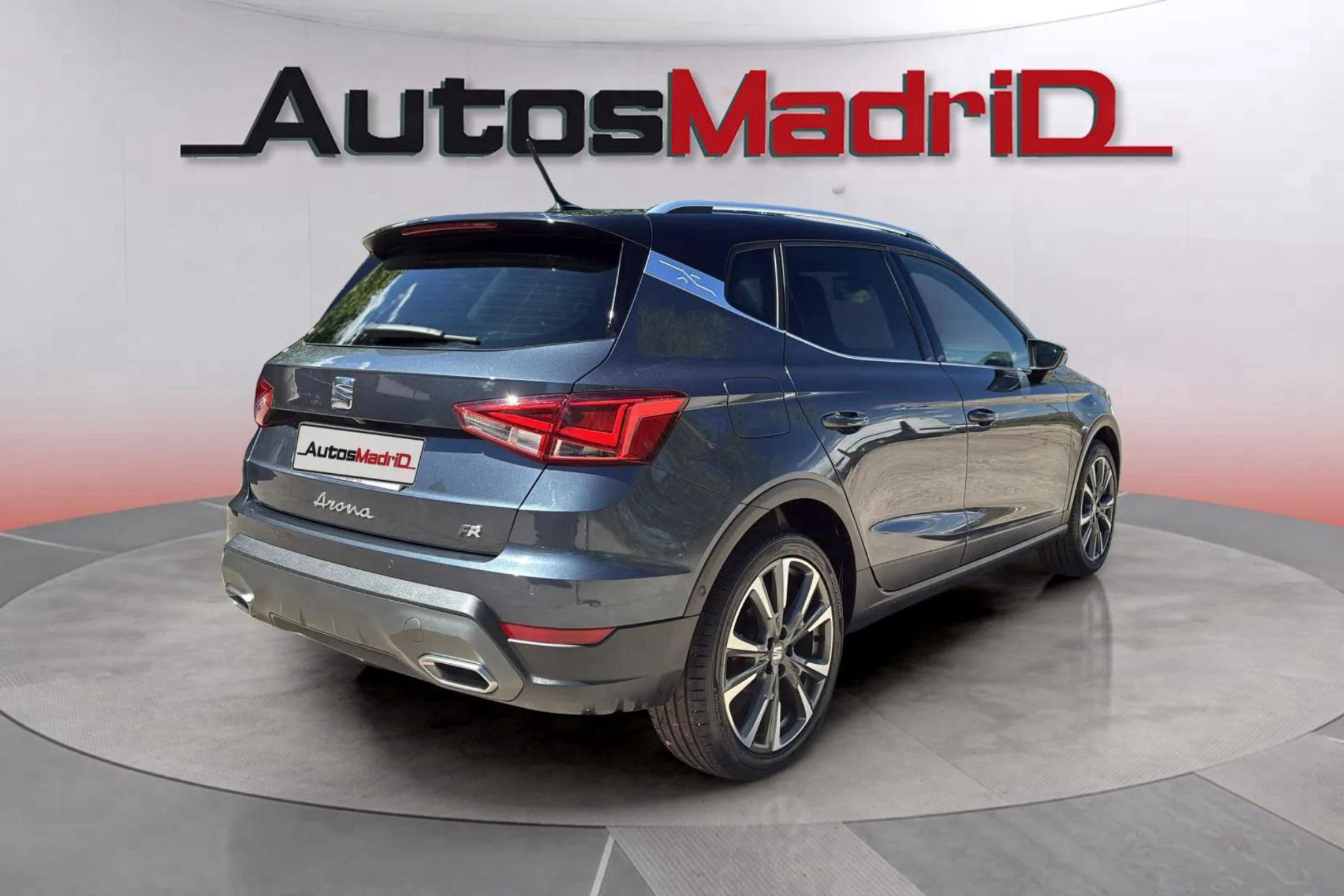 SEAT Arona 1.5 TSI DSG FR XL - foto 3