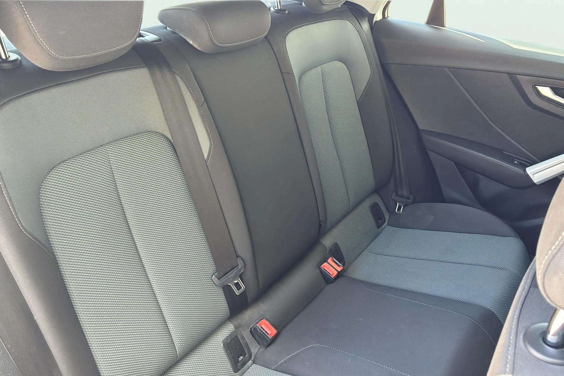 Audi Q2 Advanced 30 TFSI - foto 23