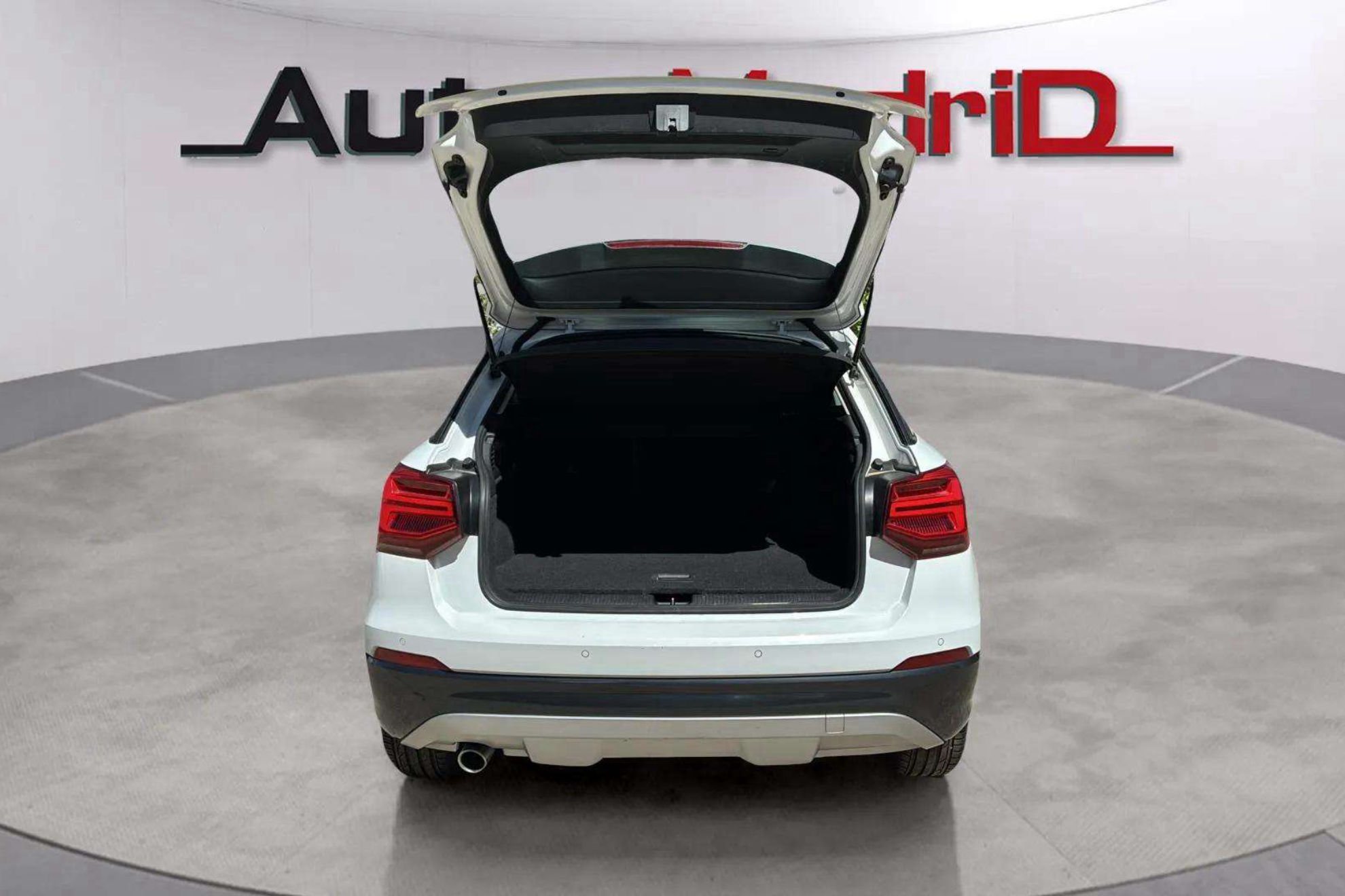 Audi Q2 Advanced 30 TFSI - foto 5