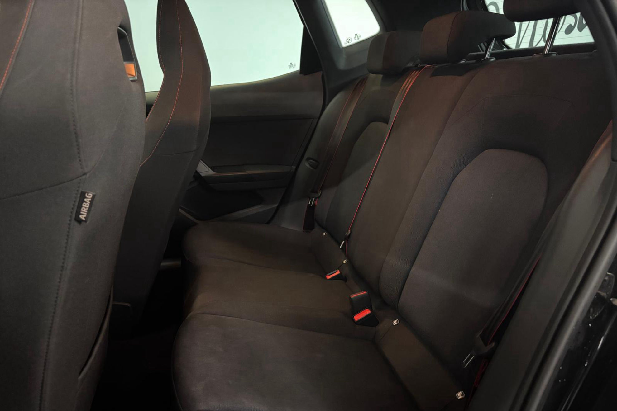 SEAT Arona 1.5 TSI DSG FR XL - foto 12