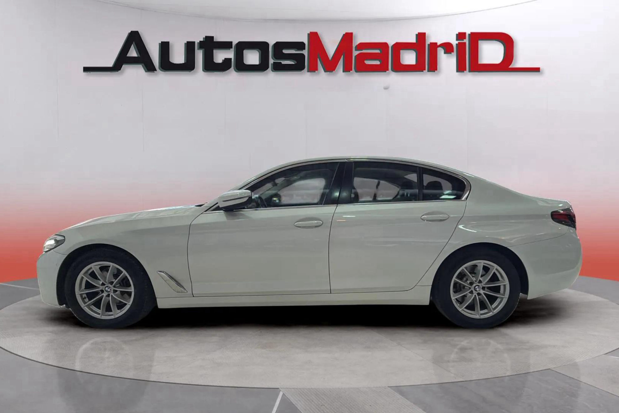BMW Serie 5 520dA - foto 4