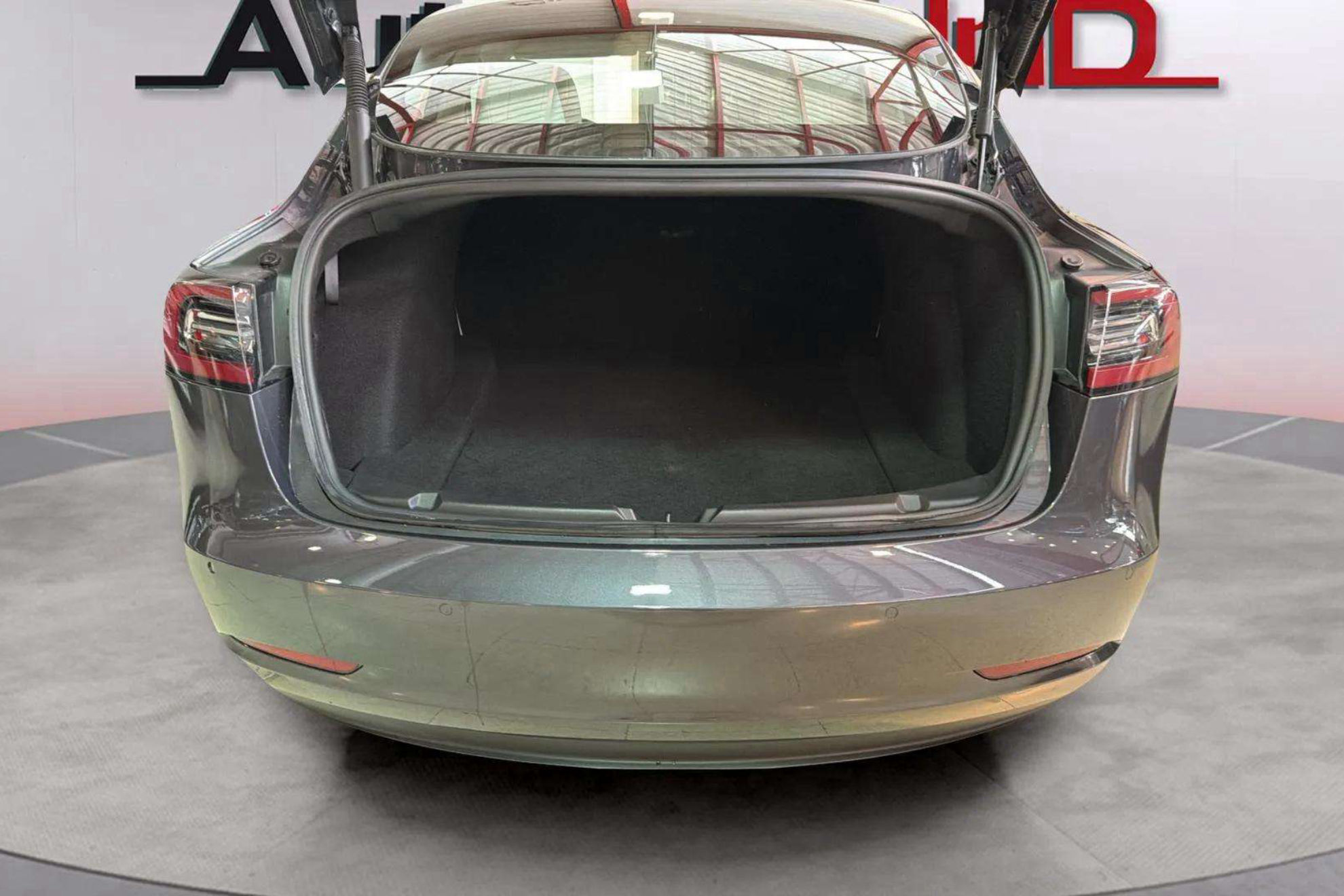 Tesla Model 3 Performance AWD - foto 8