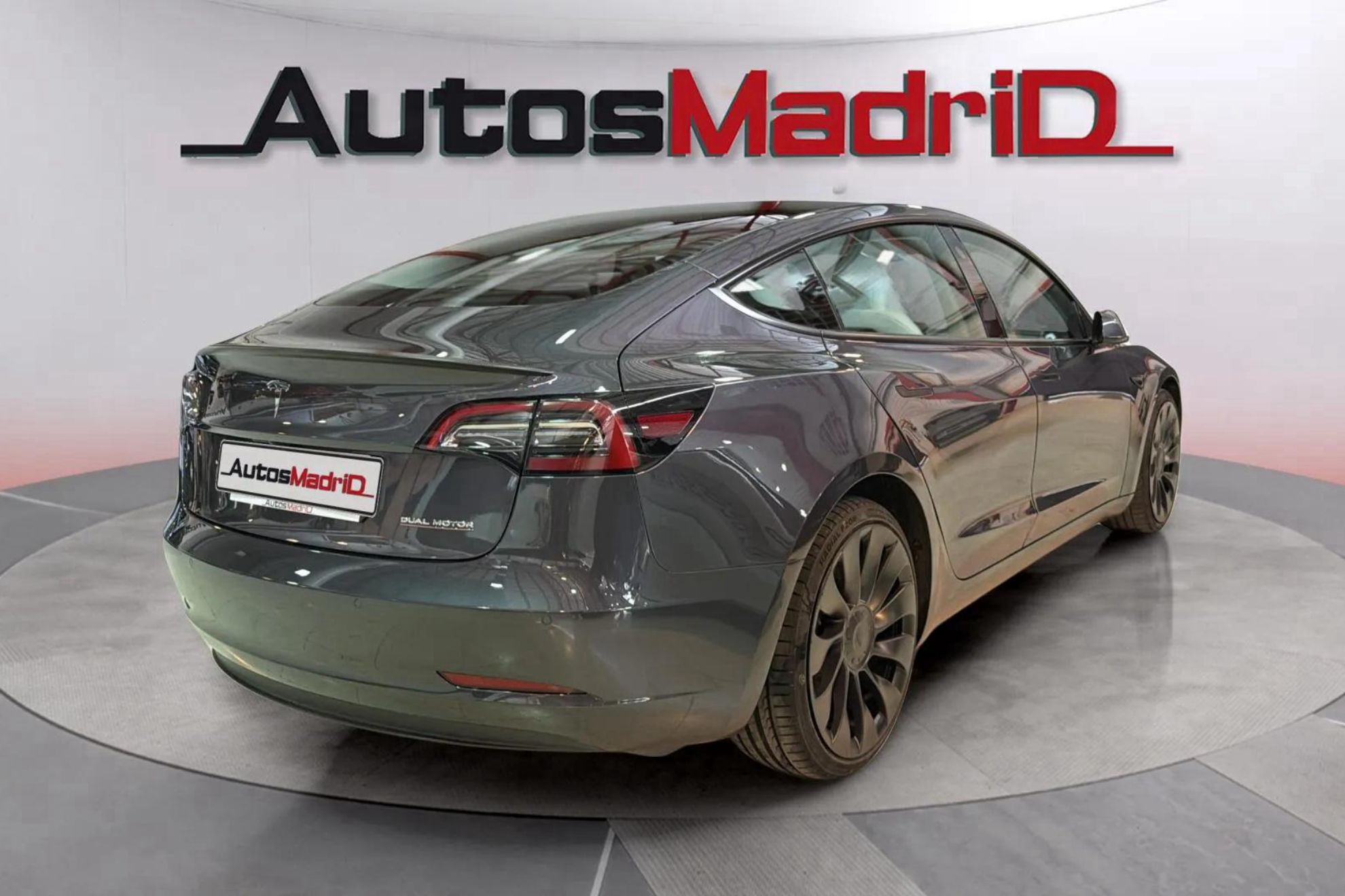 Tesla Model 3 Performance AWD - foto 10