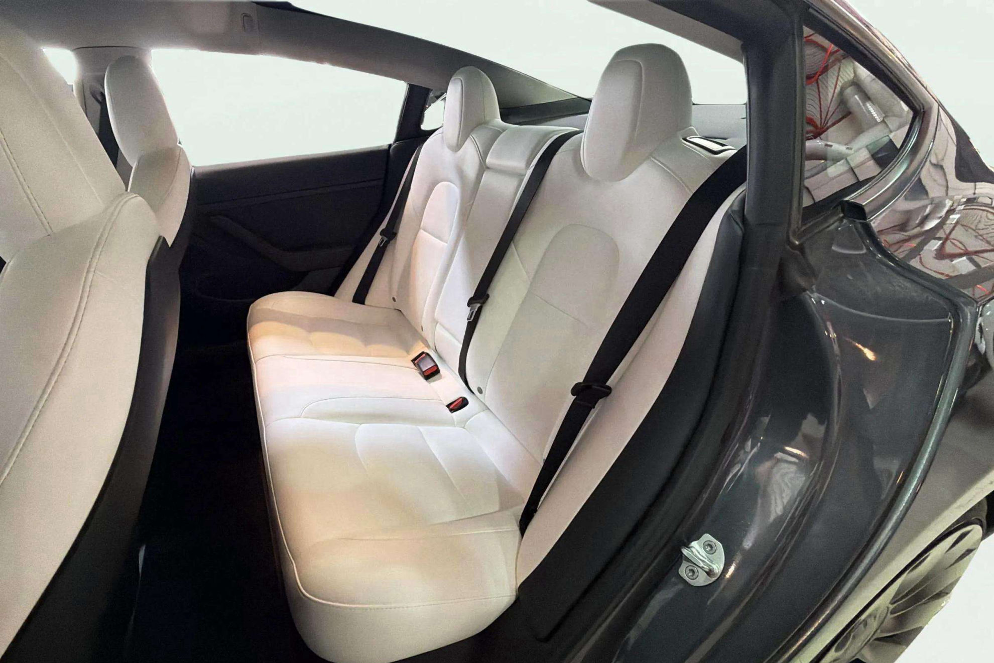 Tesla Model 3 Performance AWD - foto 15
