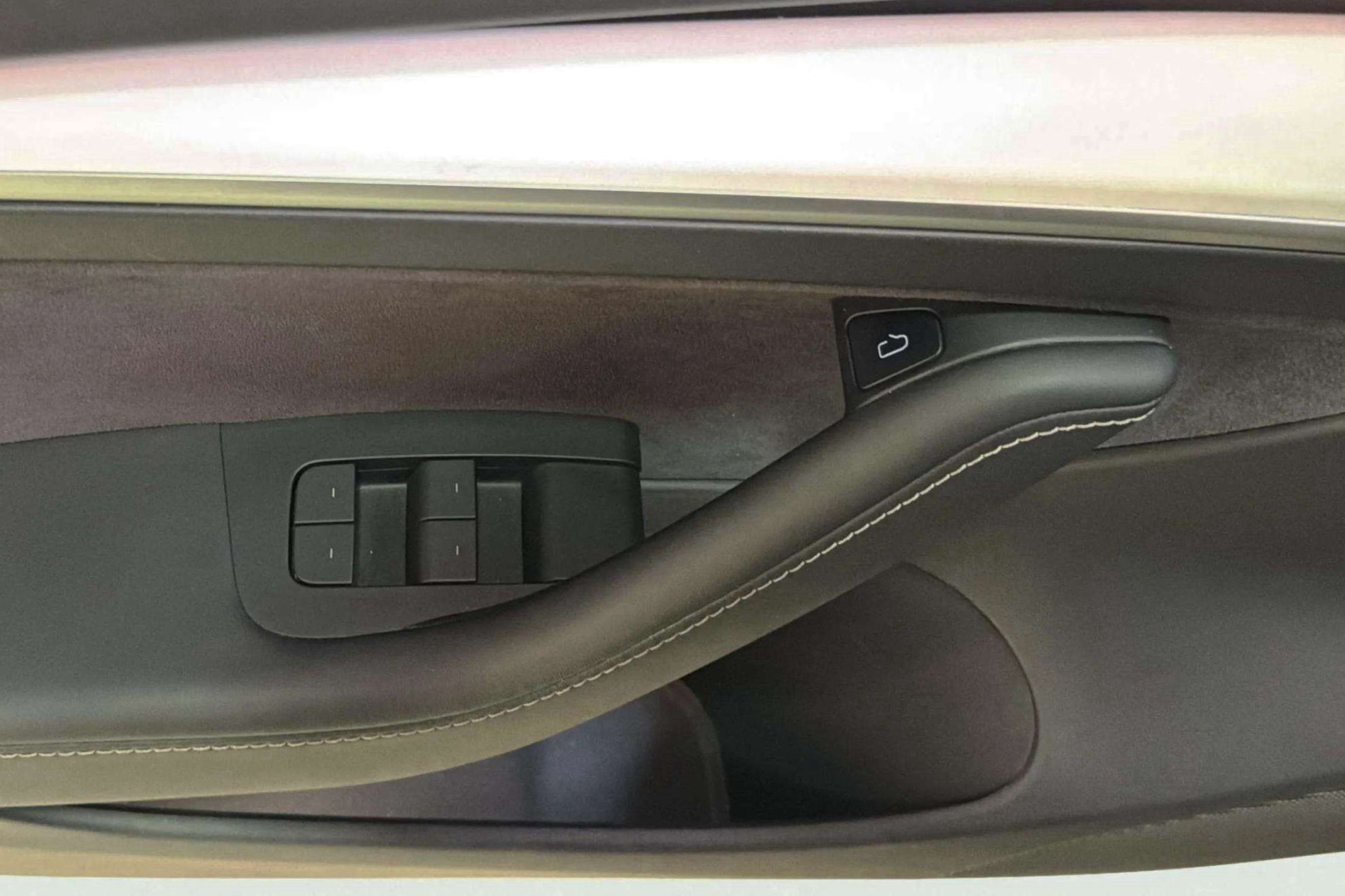 Tesla Model 3 Performance AWD - foto 17