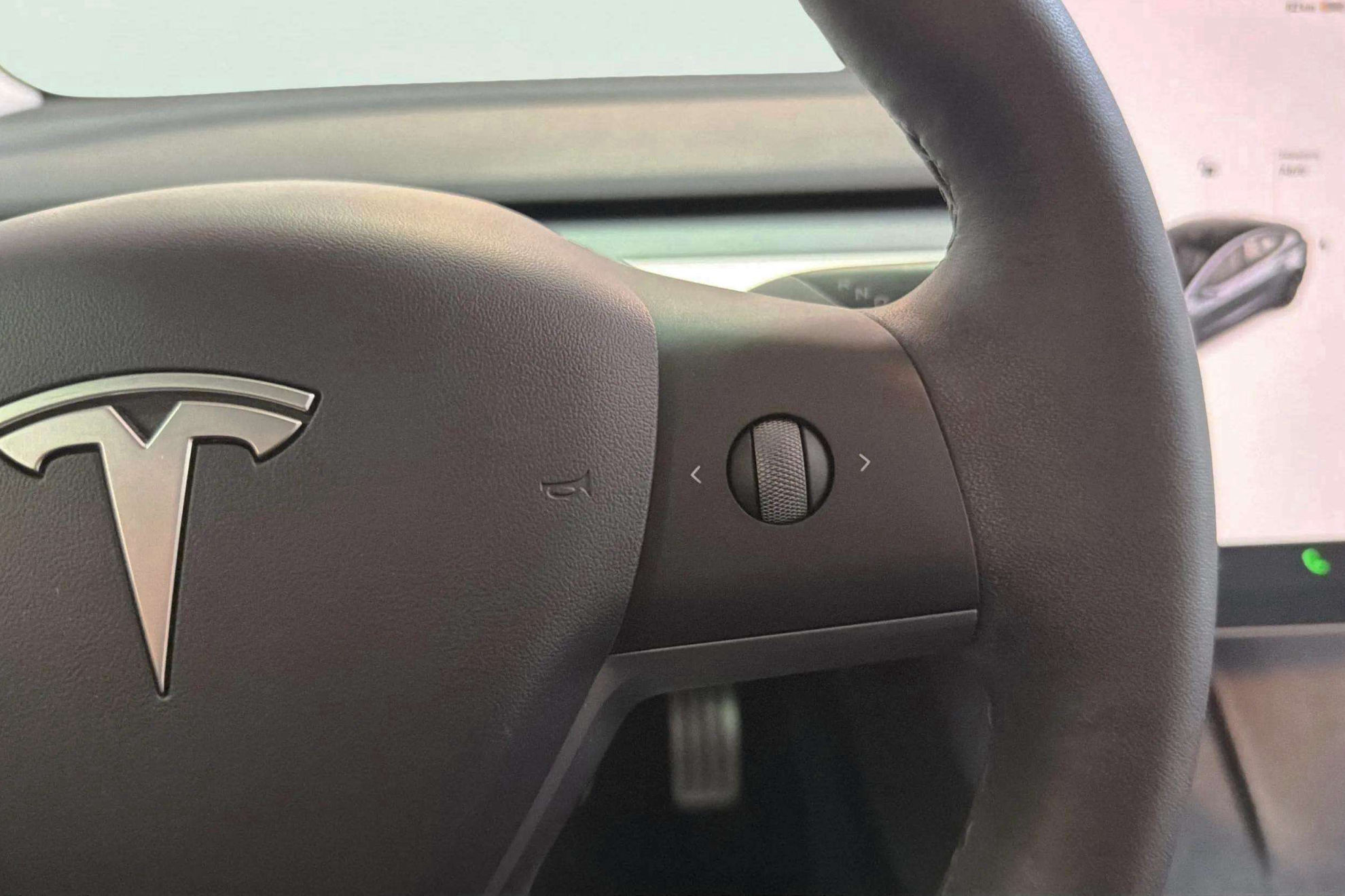 Tesla Model 3 Performance AWD - foto 22