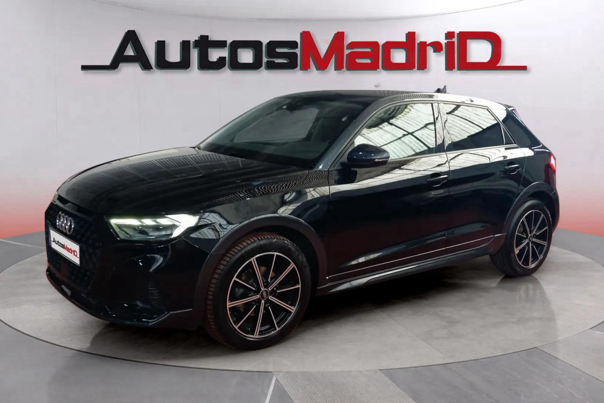 Audi A1 citycarver Black line 30 TFSI S tro - foto 3