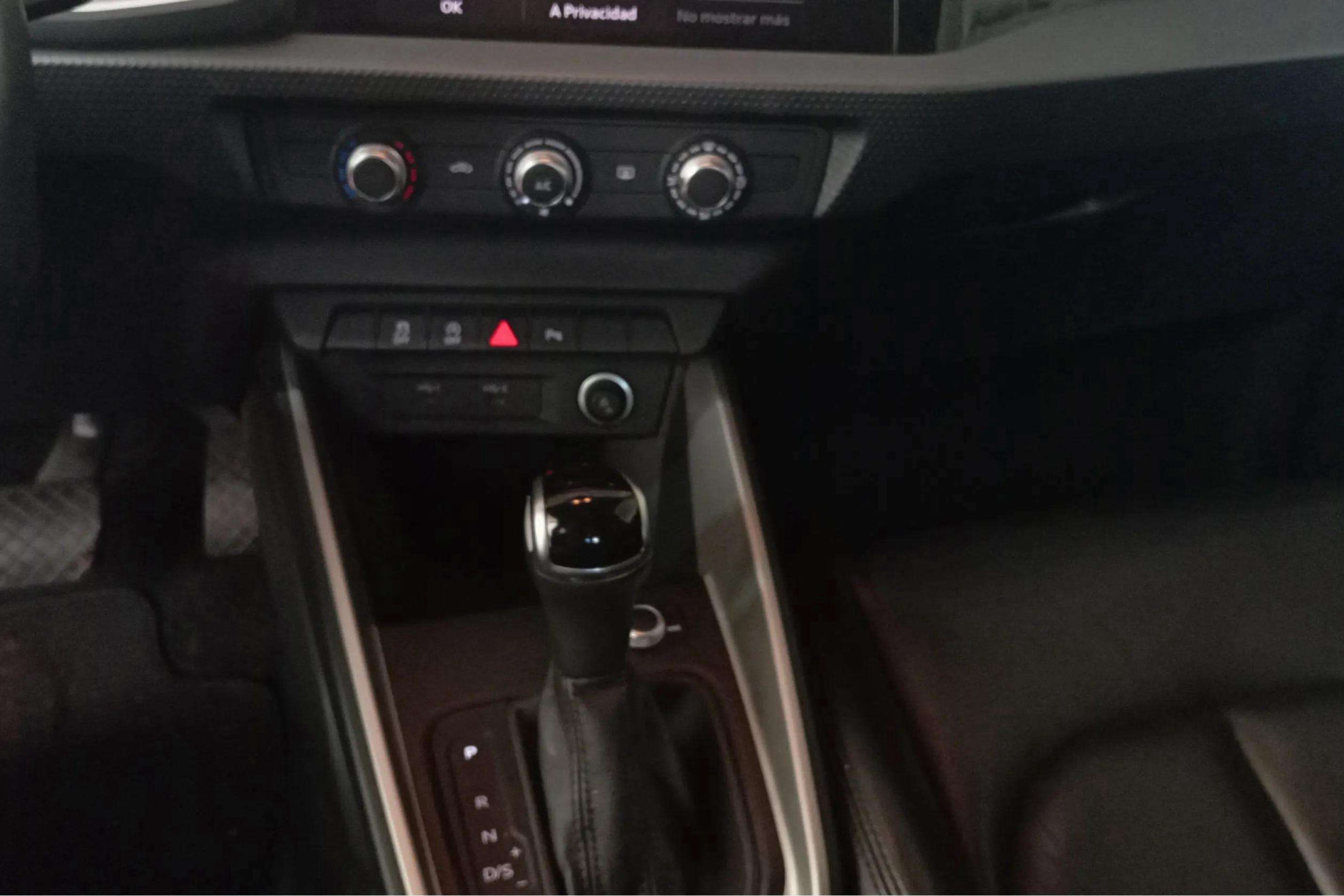 Audi A1 citycarver Black line 30 TFSI S tro - foto 13
