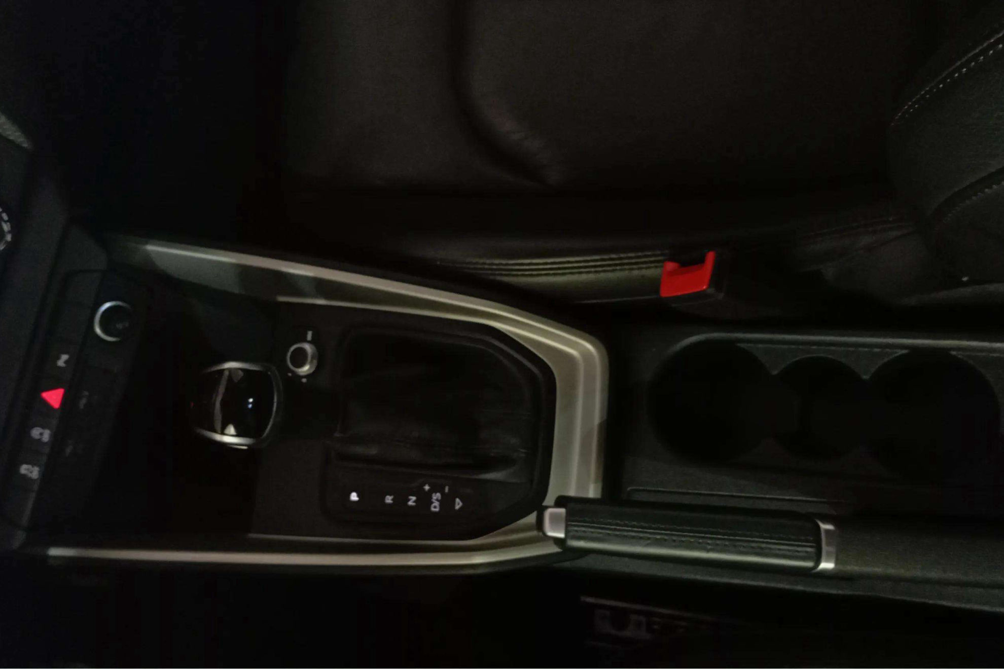 Audi A1 citycarver Black line 30 TFSI S tro - foto 16