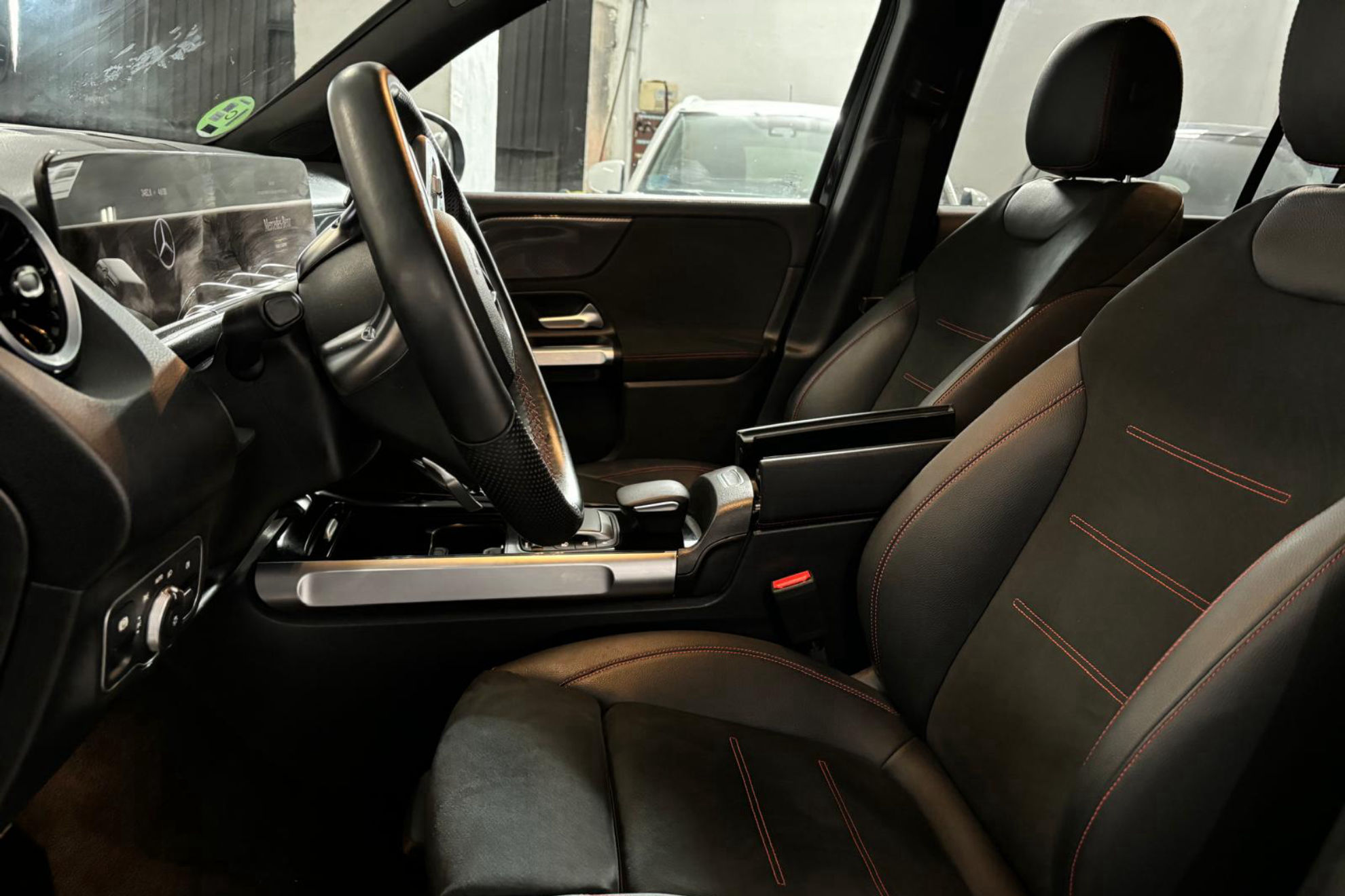 Mercedes-Benz GLB 200 d - foto 12