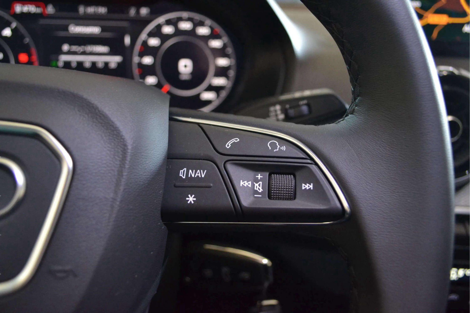 Audi Q2 Advanced 30 TDI - foto 19