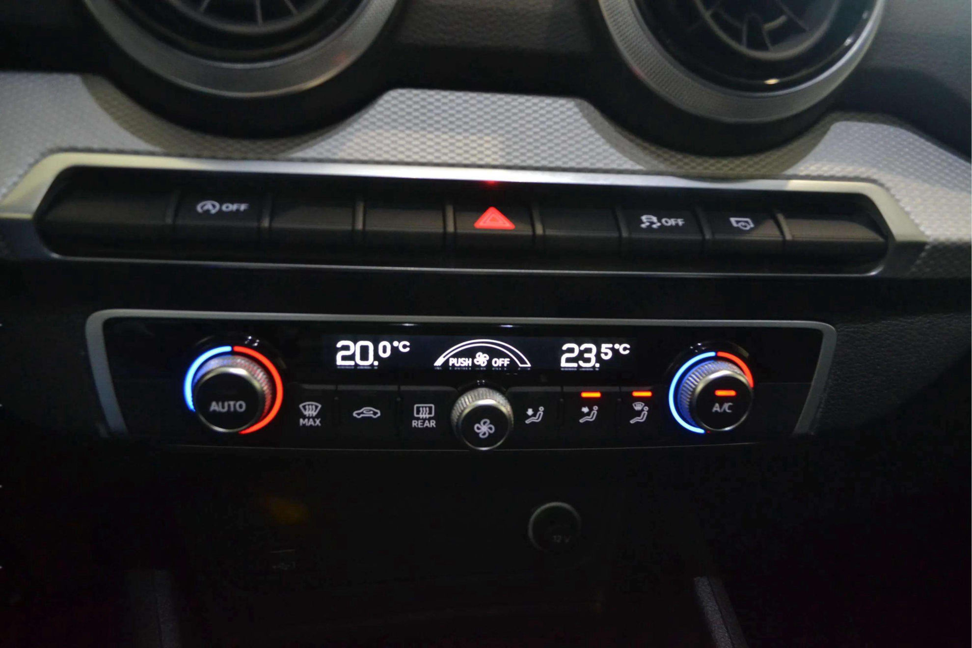 Audi Q2 Advanced 30 TDI - foto 25