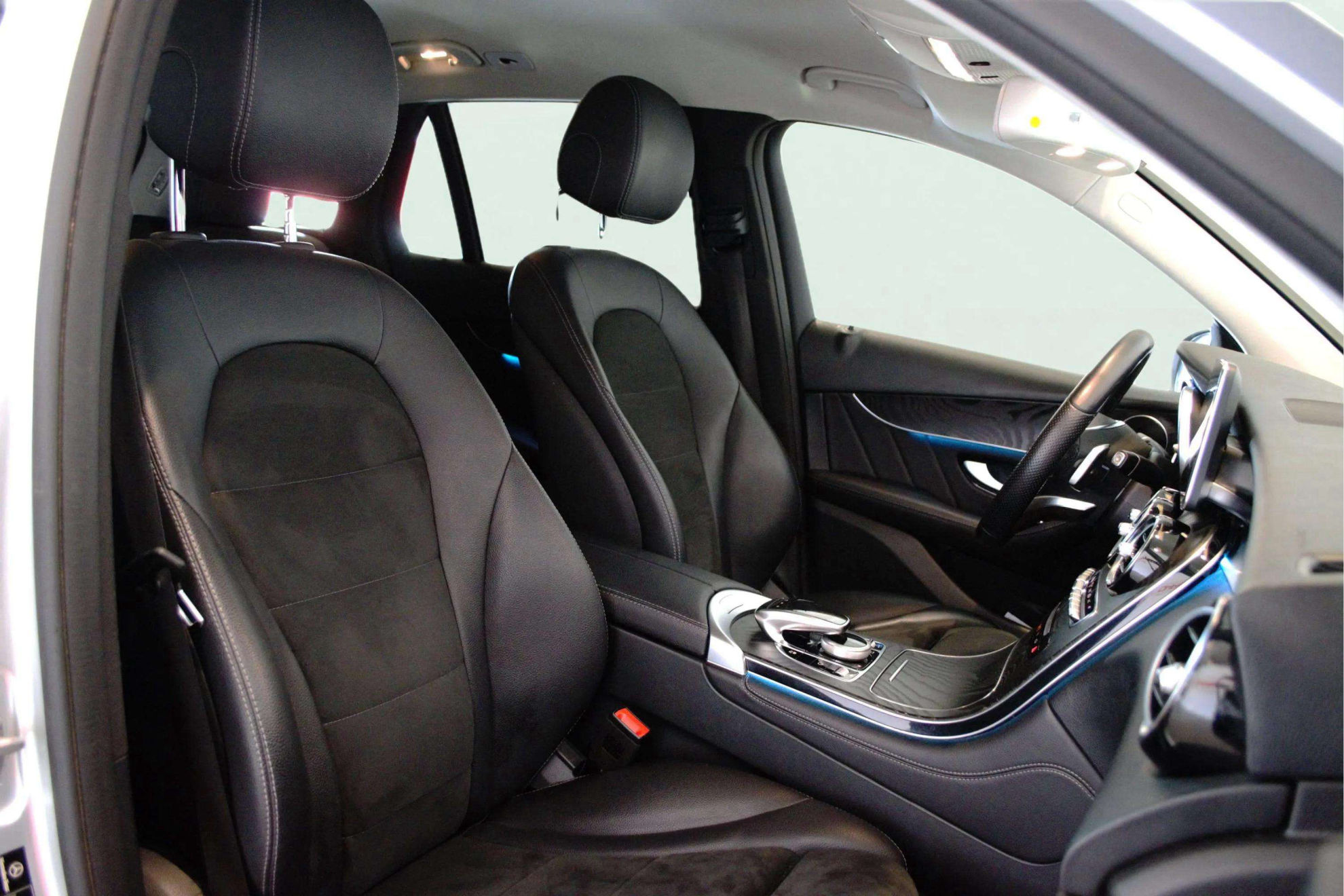 Mercedes-Benz GLC 220 d 4MATIC - foto 9