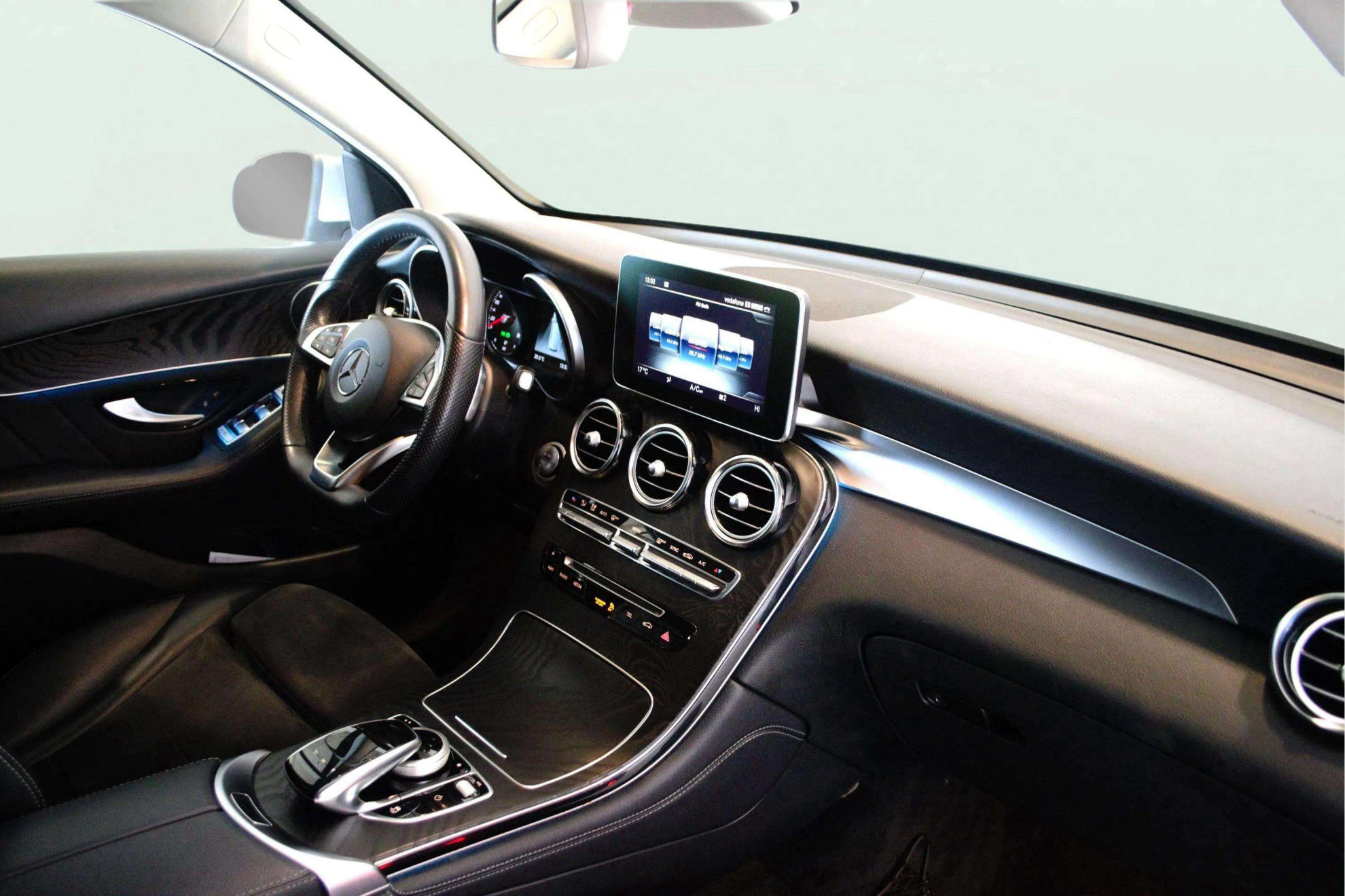 Mercedes-Benz GLC 220 d 4MATIC - foto 8