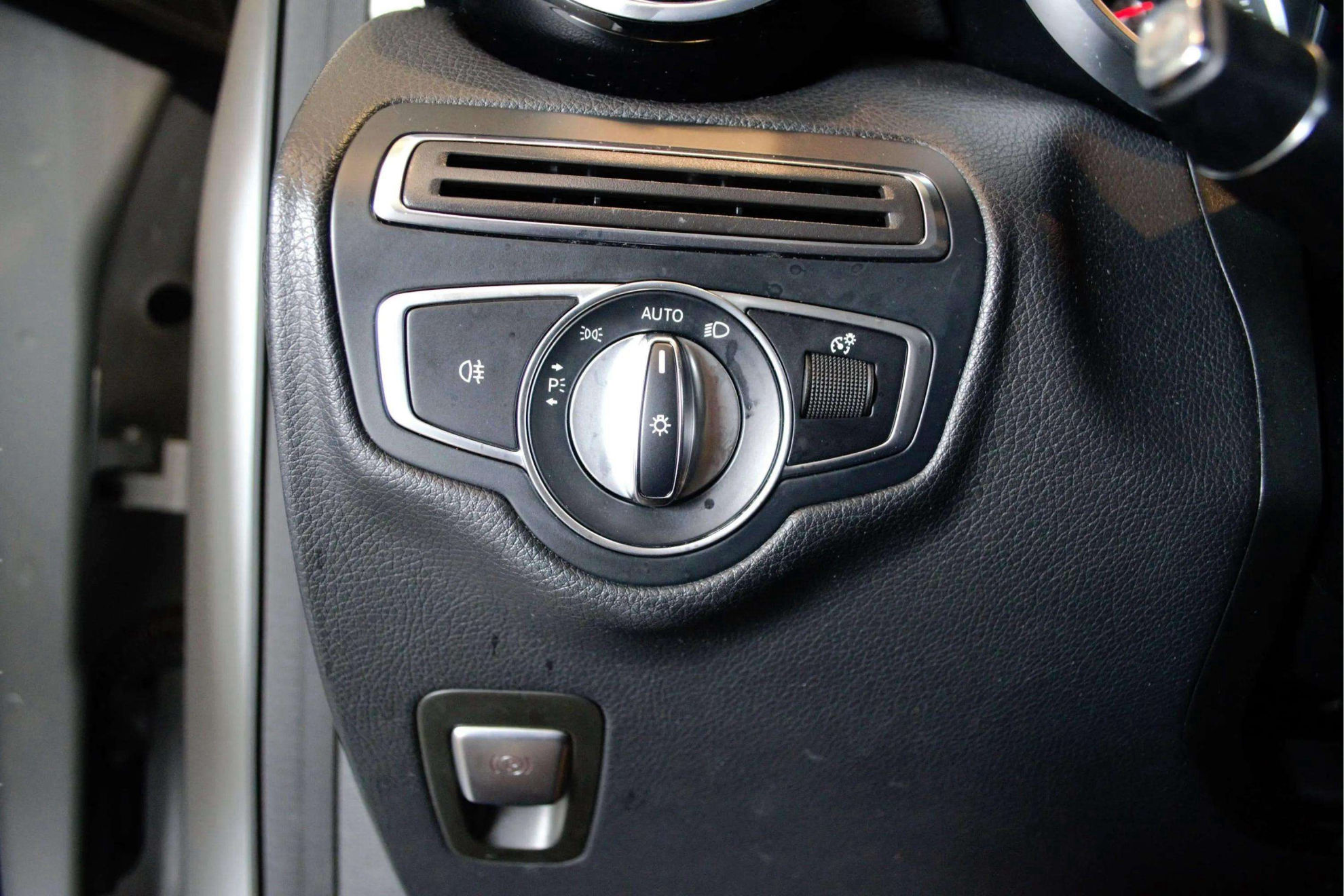 Mercedes-Benz GLC 220 d 4MATIC - foto 19