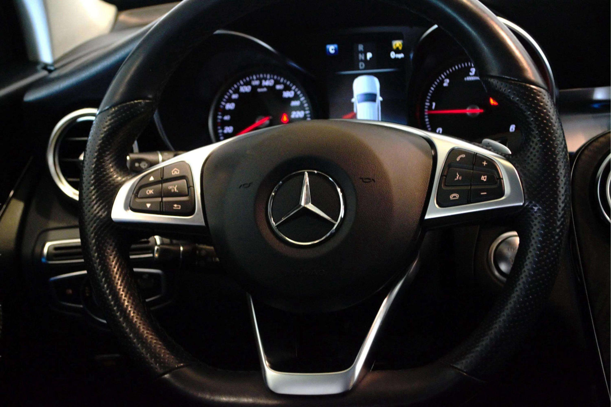 Mercedes-Benz GLC 220 d 4MATIC - foto 18