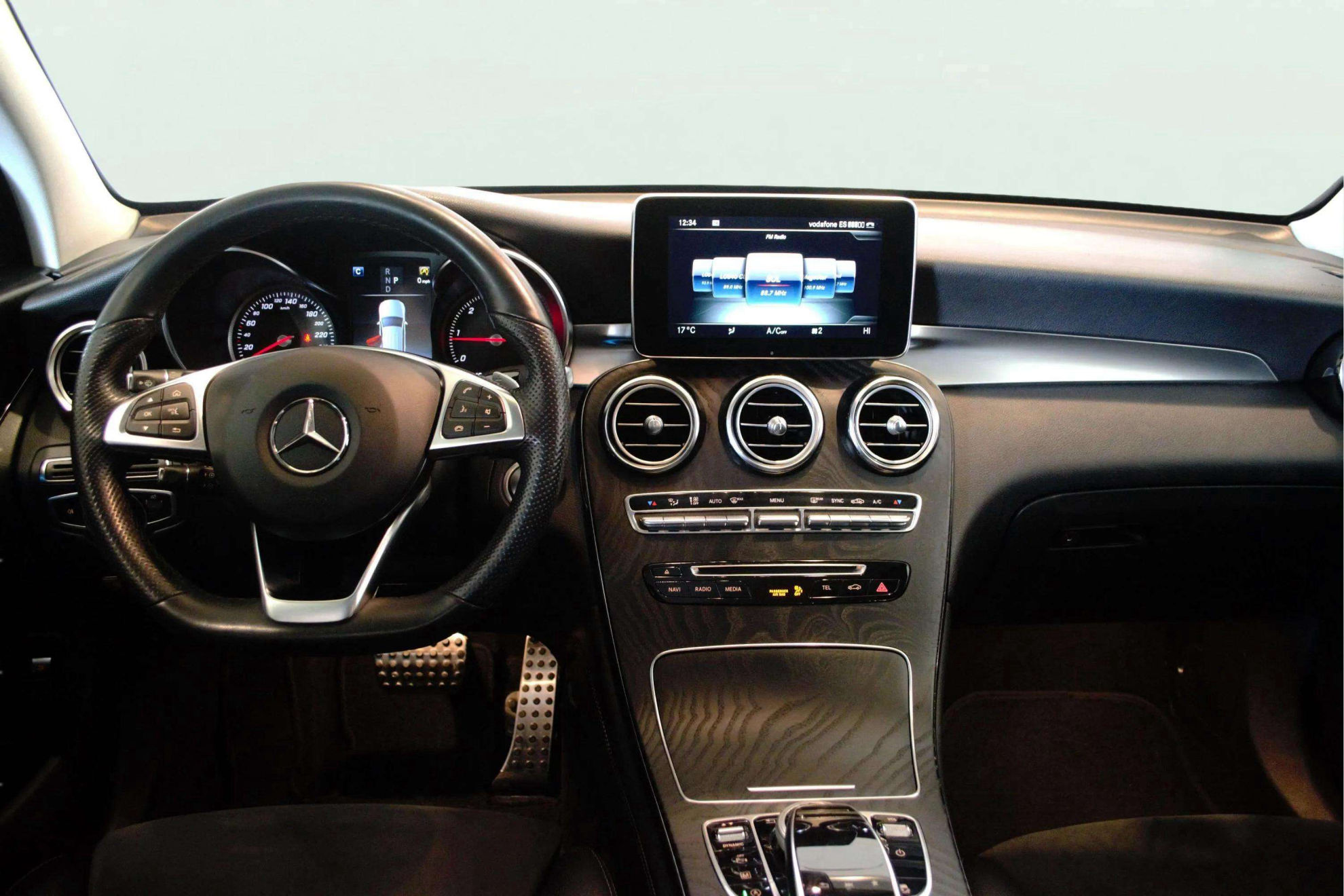 Mercedes-Benz GLC 220 d 4MATIC - foto 17