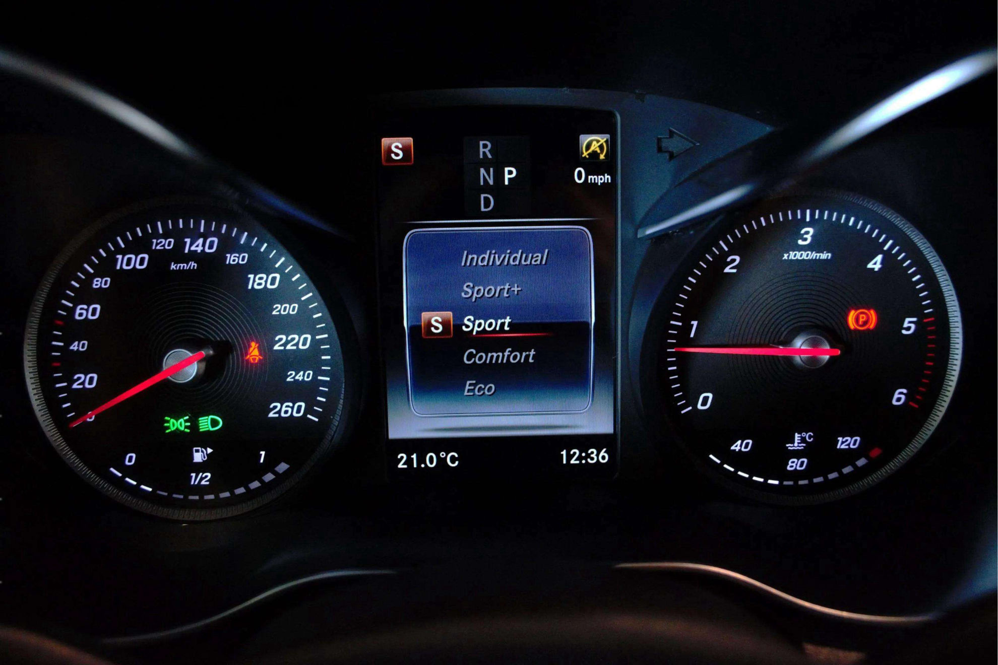 Mercedes-Benz GLC 220 d 4MATIC - foto 26