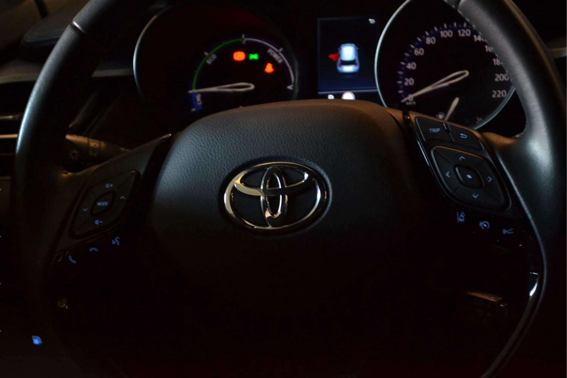 Toyota C-HR 1.8 125H Advance - foto 17