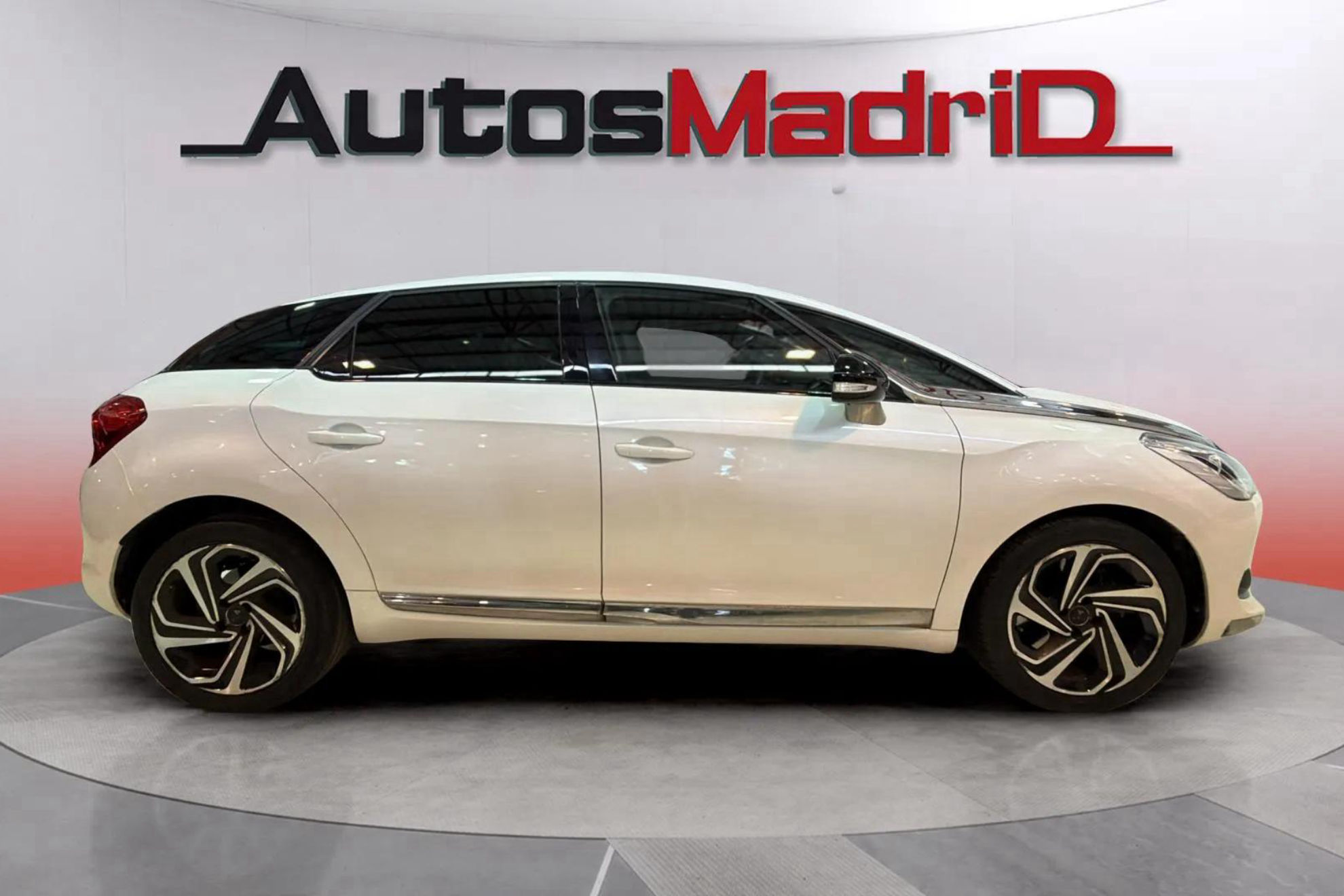 DS DS 5 BlueHDi EAT6 Sport - foto 9